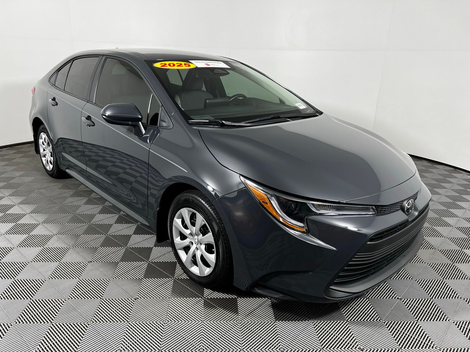 Thumbnail: 2025 Toyota Corolla - 3