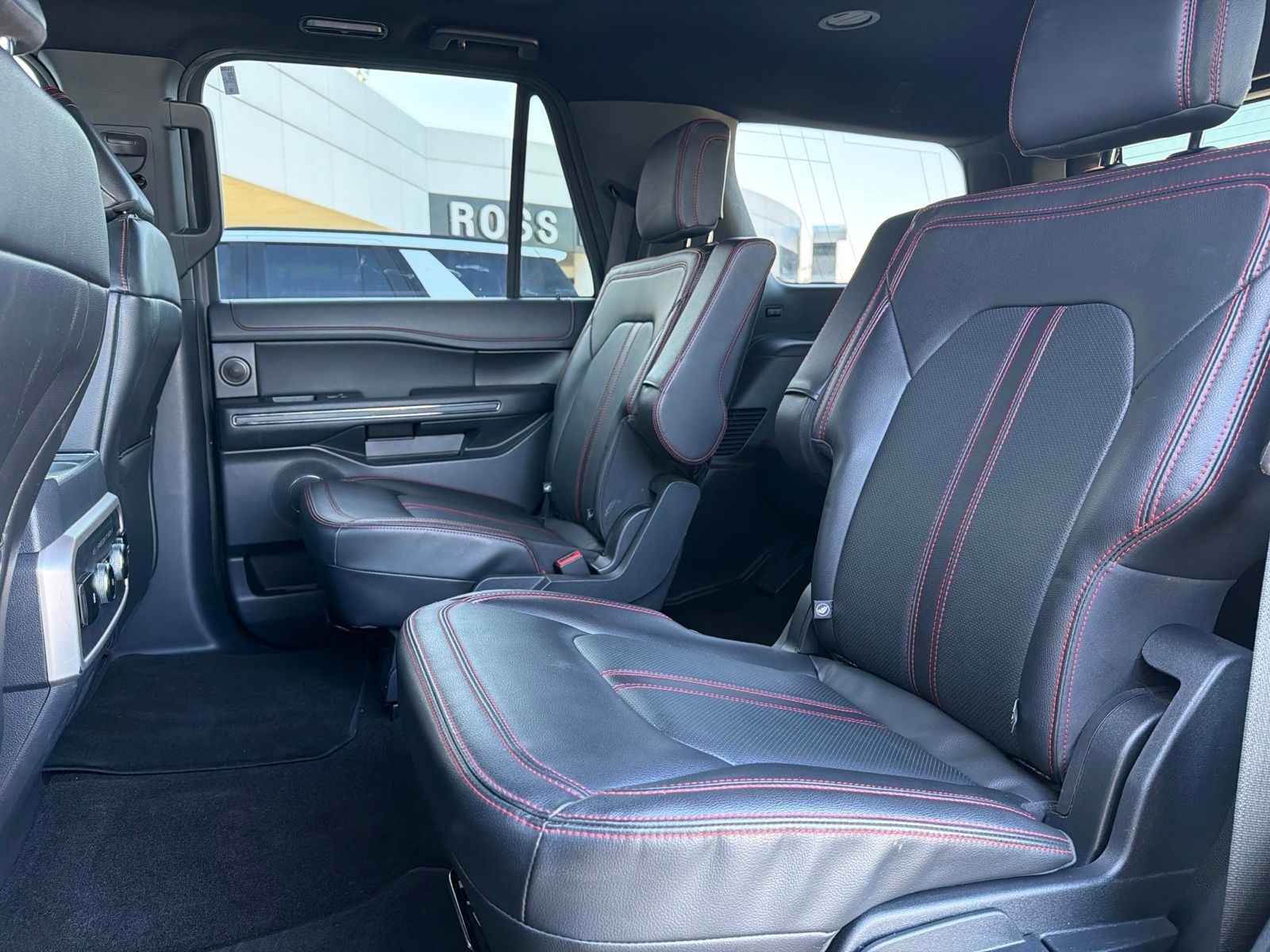 2022 Ford Expedition Limited - 11