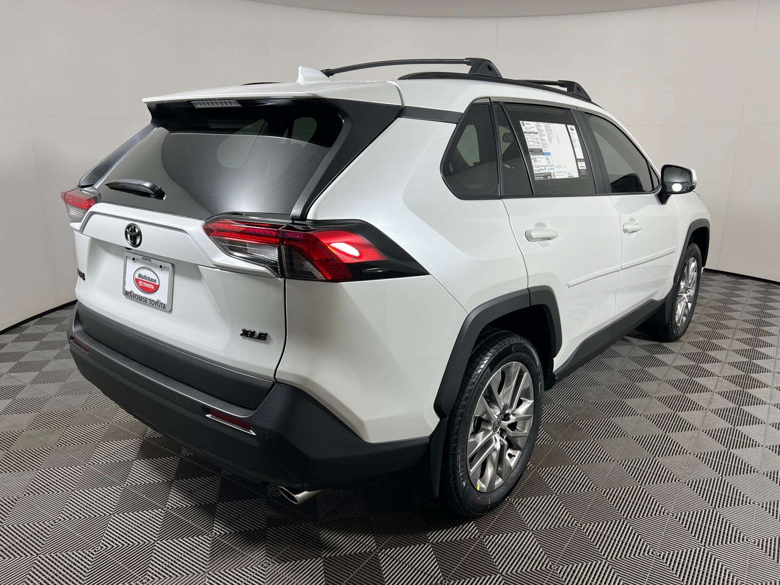 2024 Toyota RAV4 XLE Premium 5