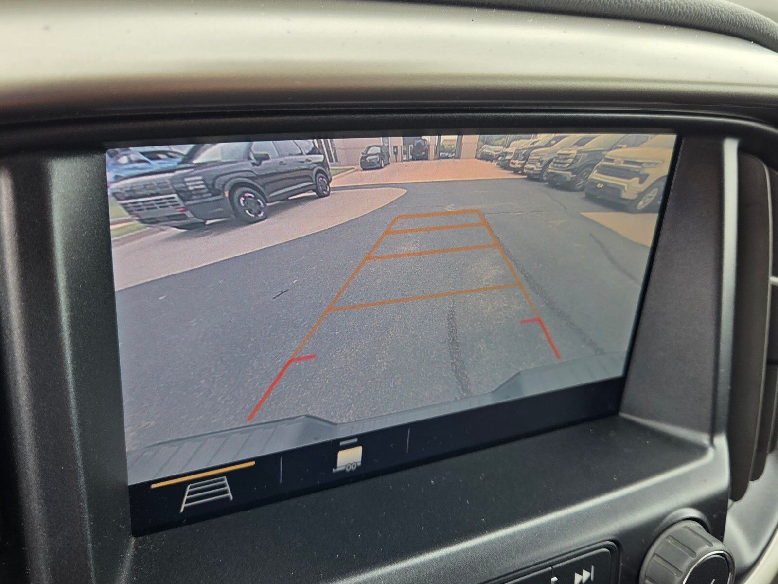 Used 2022 Black Chevrolet Z71 image 21