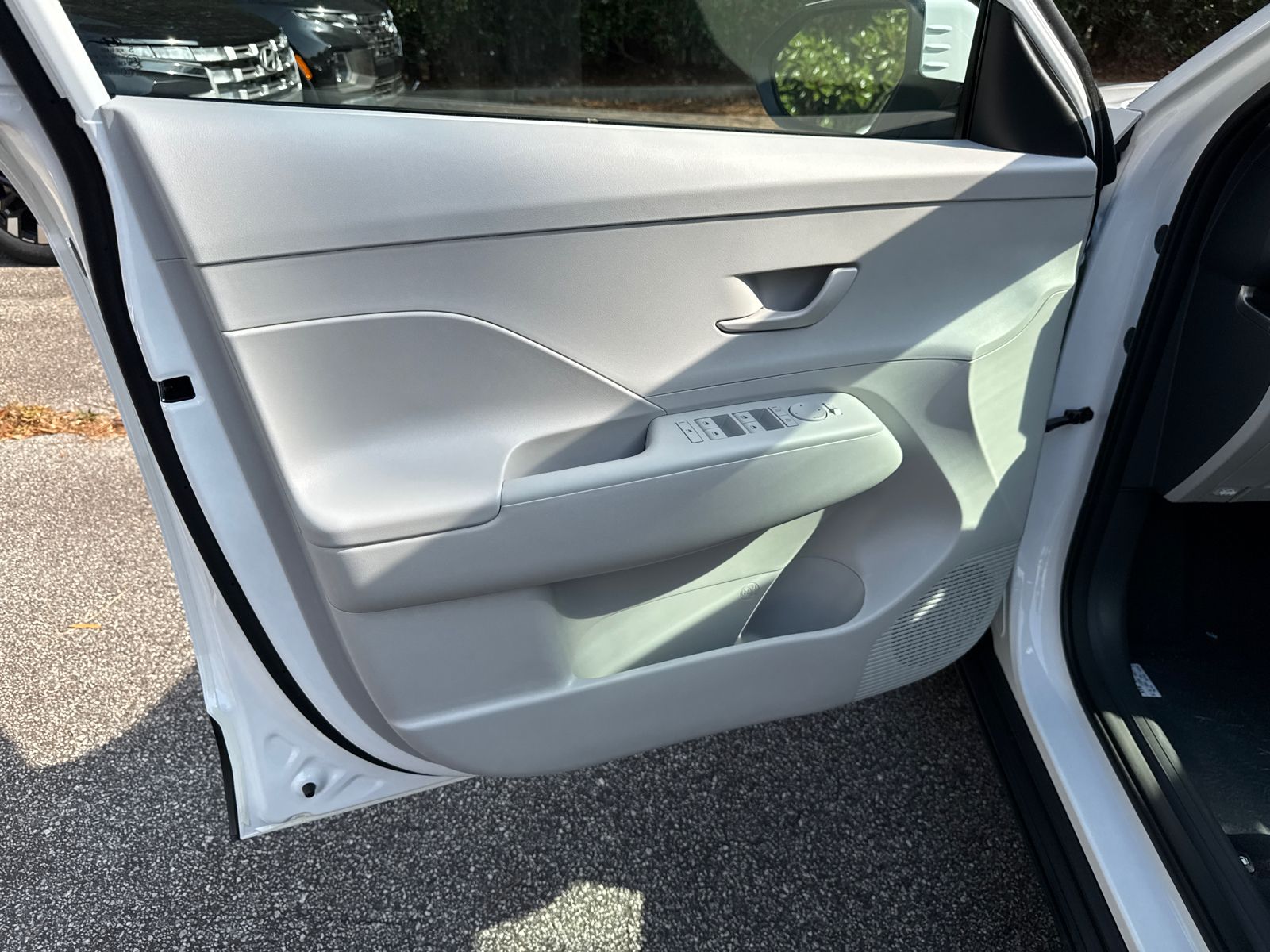 Used 2026 White Hyundai SE image 10