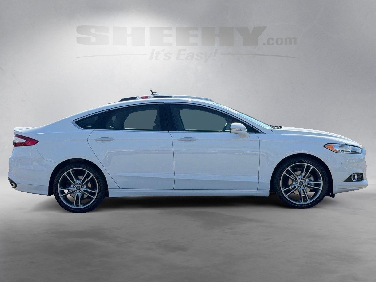 Used 2016 Oxford White Ford Titanium image 11