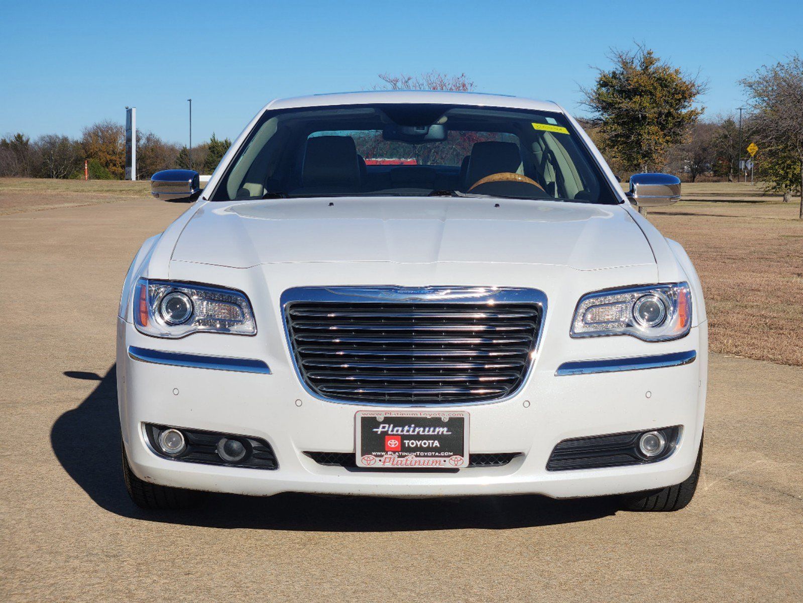 2013 Chrysler 300C Base 7