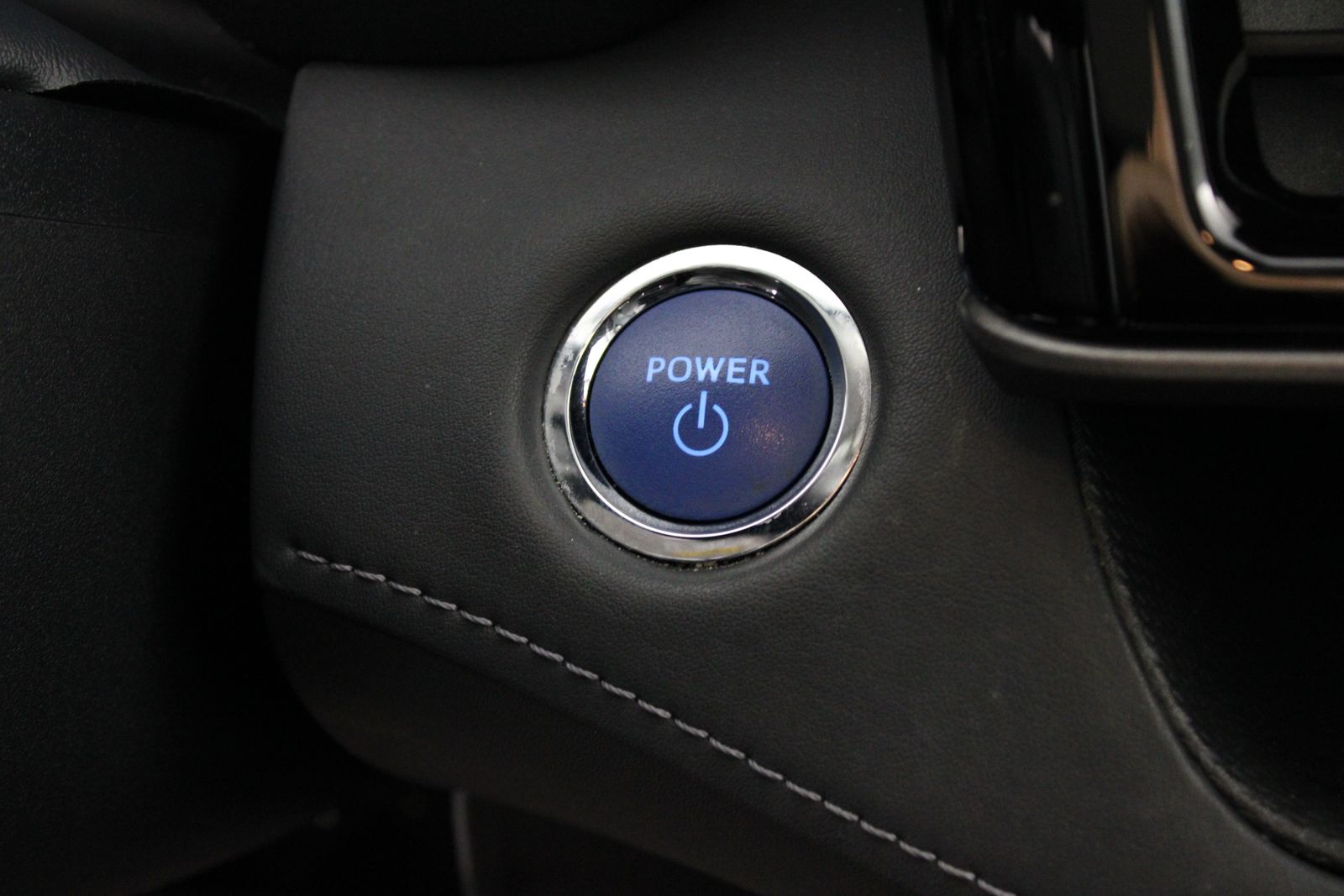 Used 2022 Gray Toyota XLE image 23