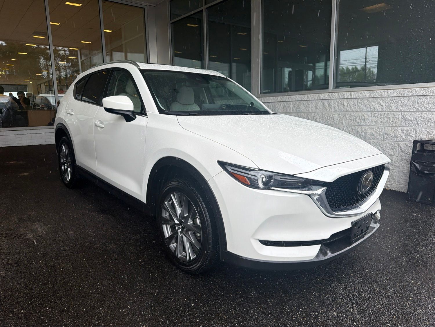 View vehicle photo 5