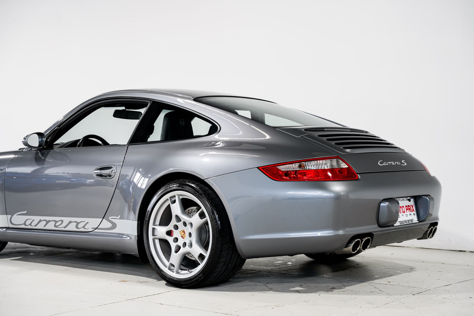 2005 Porsche 911 Carrera S — photo 32
