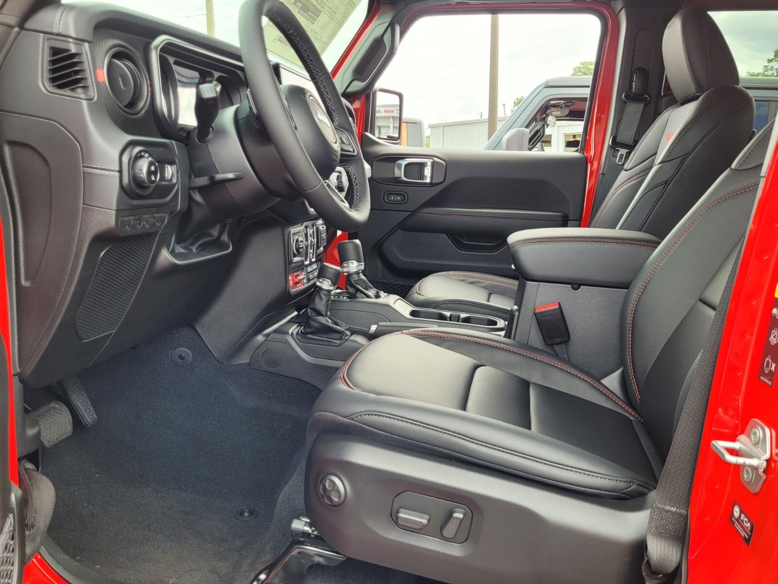 2025 Jeep Gladiator Rubicon photo 2