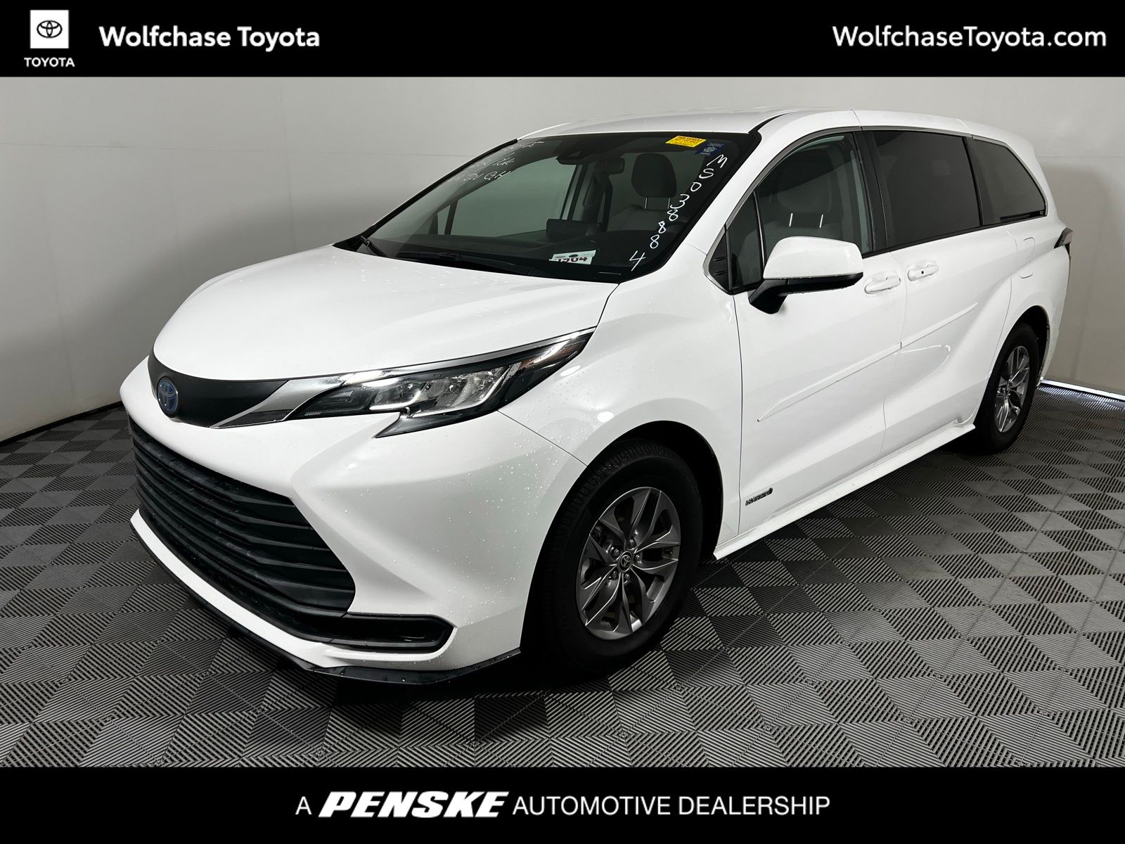 2021 Toyota Sienna LE -
                Cordova, TN