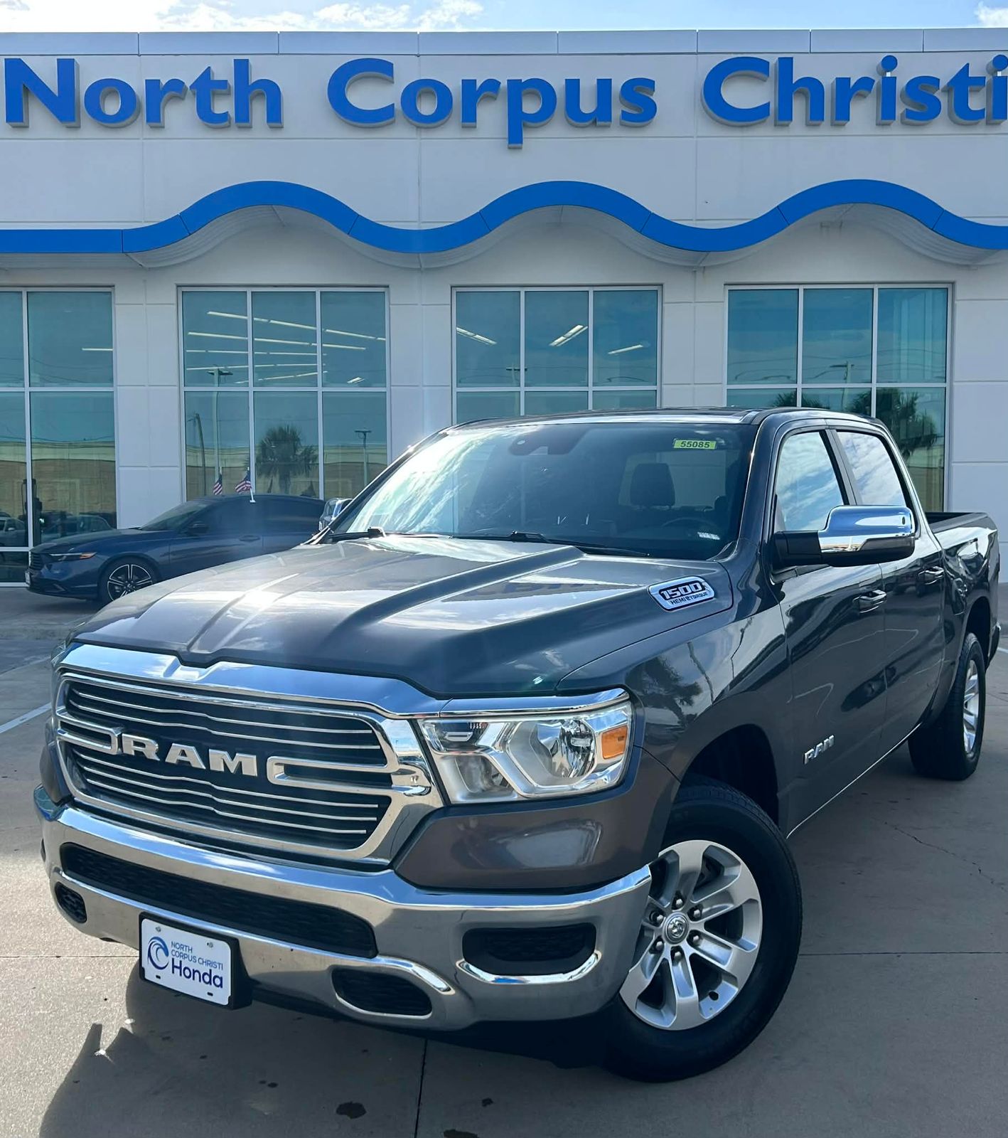  2023 RAM 1500 Laramie Crew Cab 4WD   