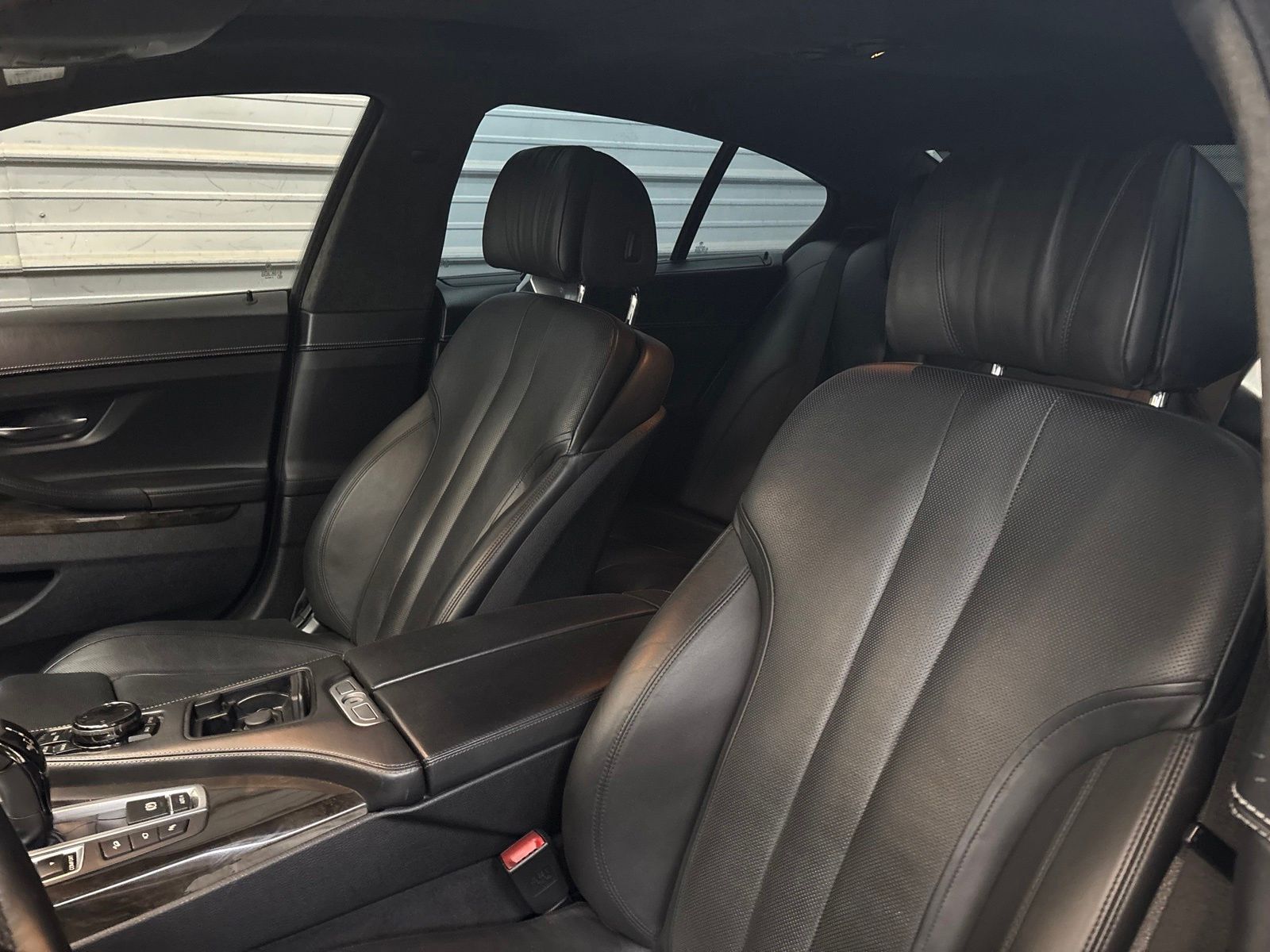 2016 BMW 6 Series 650i - Photo 9