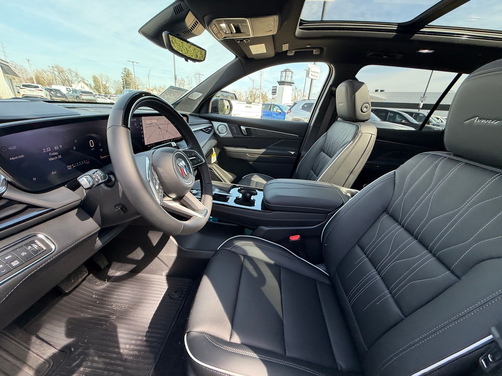 View vehicle photo 4