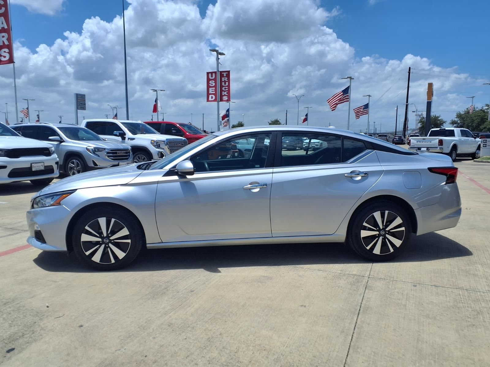 2022 Nissan Altima 2.5 SV Silver at Bravo Nissan