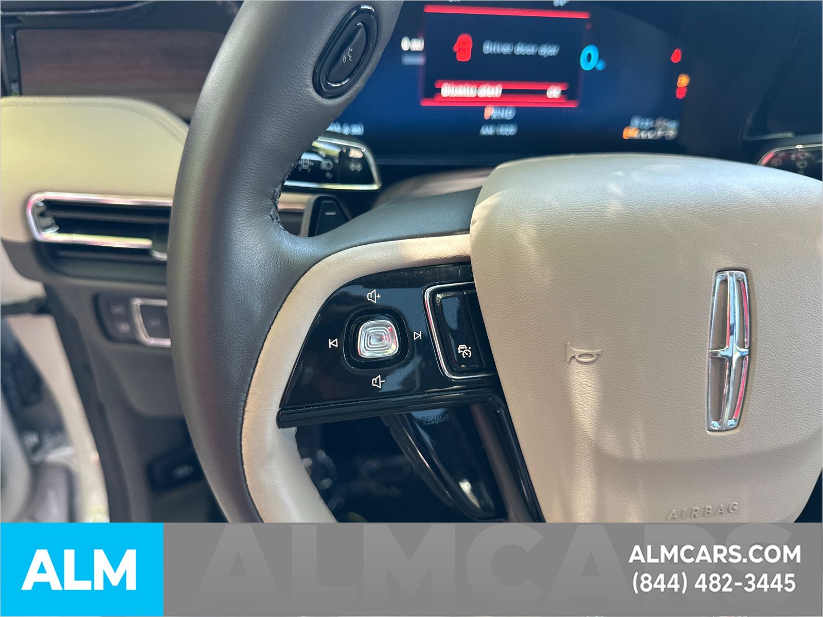 Used 2024 White Lincoln Grand Touring image 20