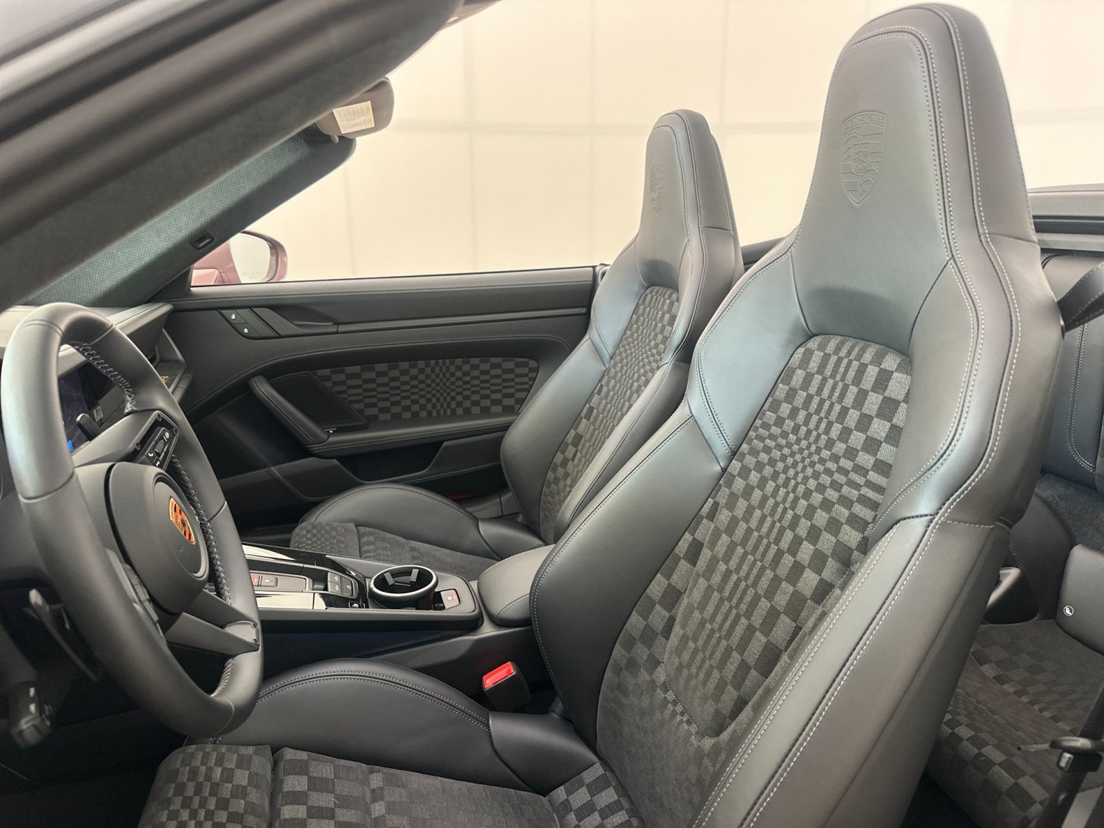 2026 Porsche 911 Spirit 70 — full photo 5 of 26