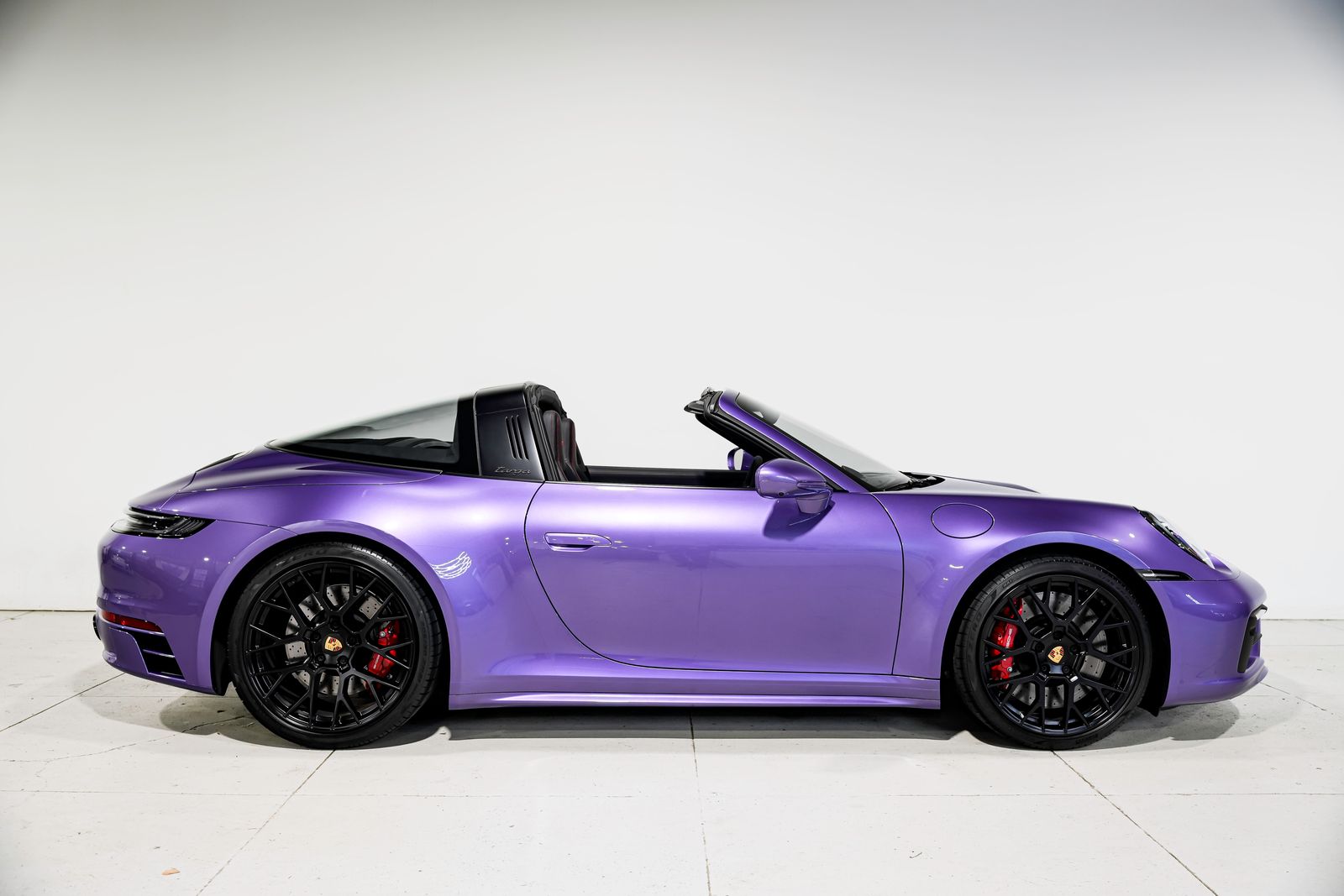 2024 Porsche 911 Targa 4 GTS — photo 3