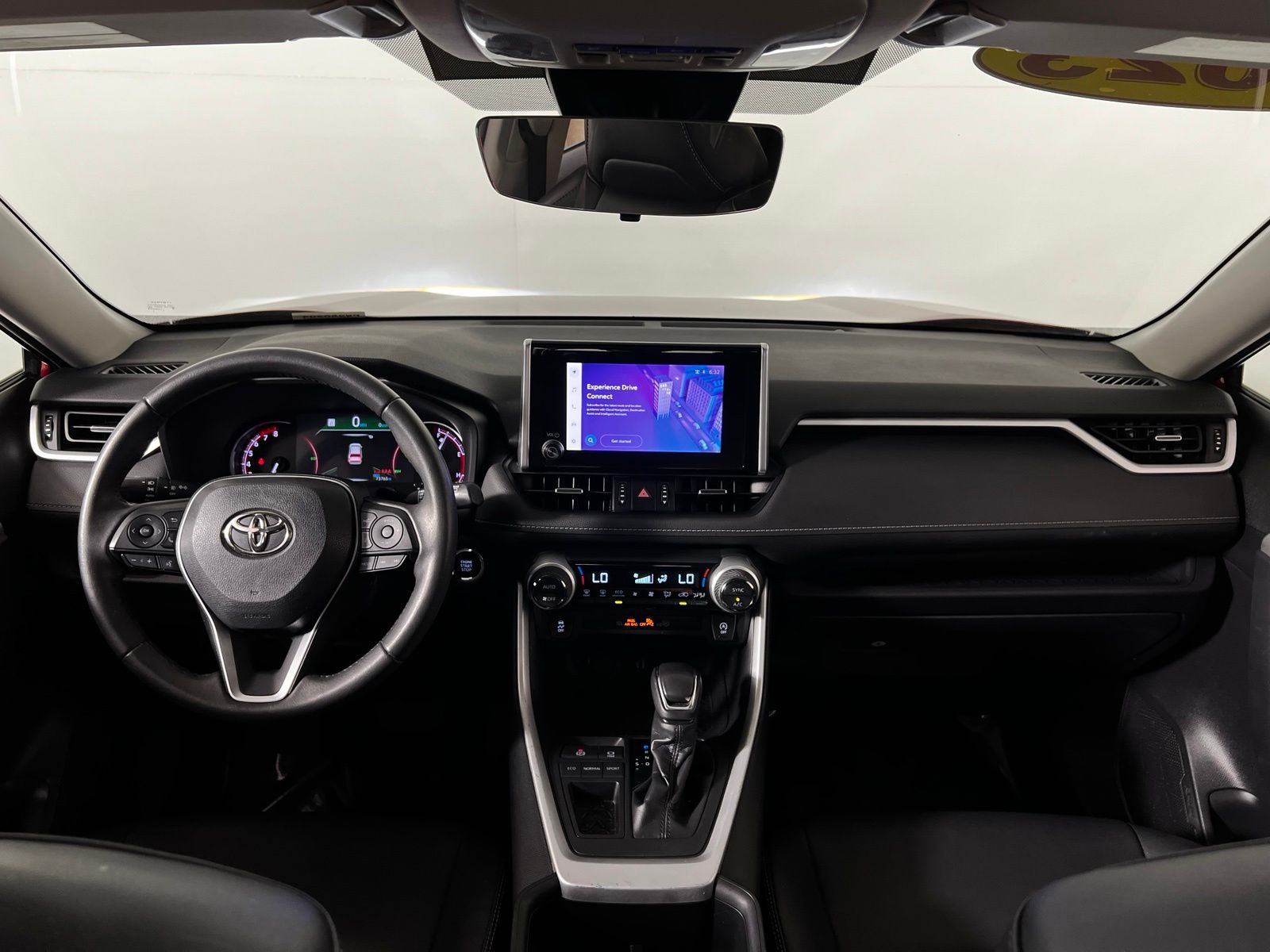 Thumbnail: 2023 Toyota RAV4 - 23