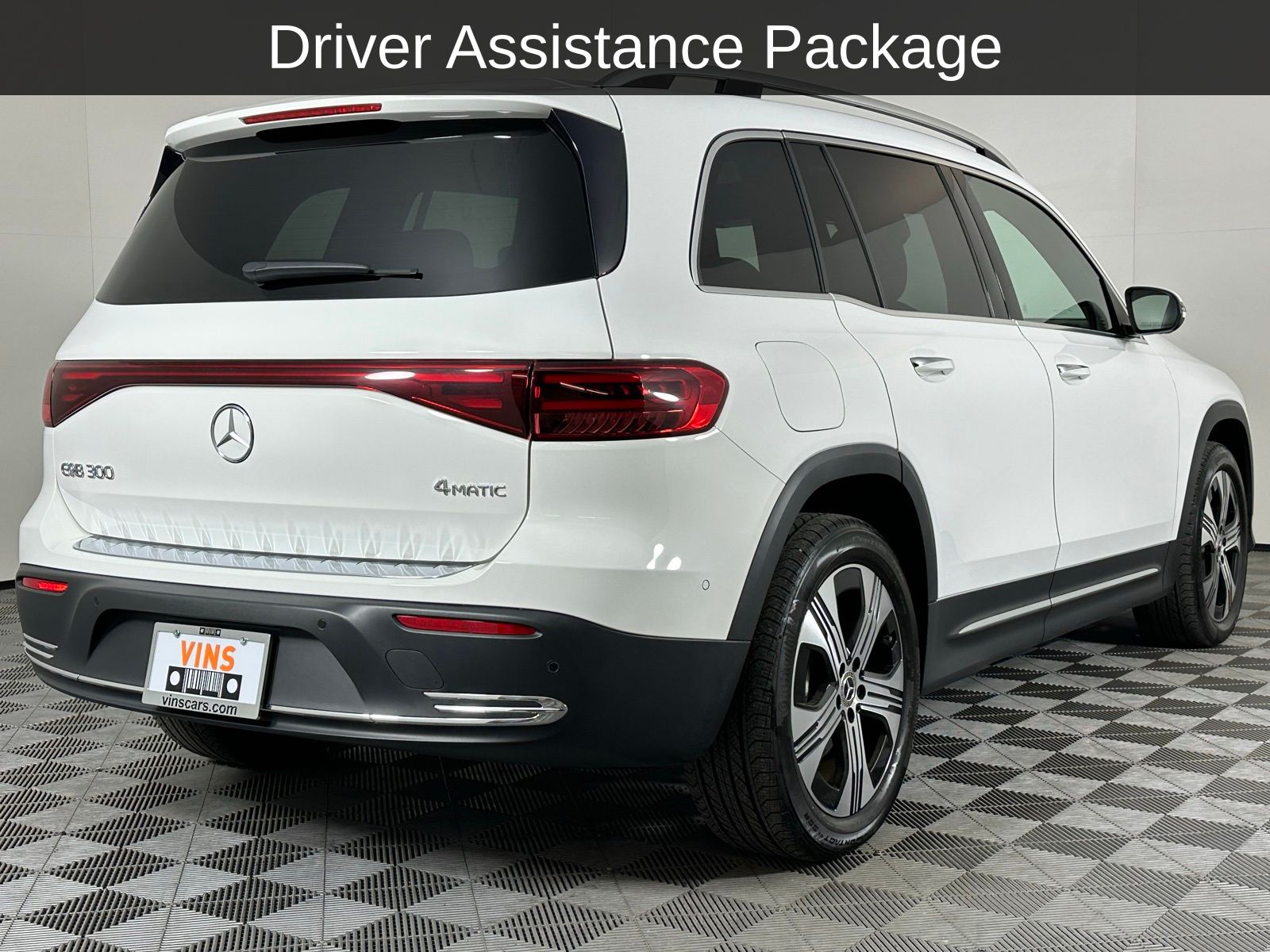 View vehicle photo 4