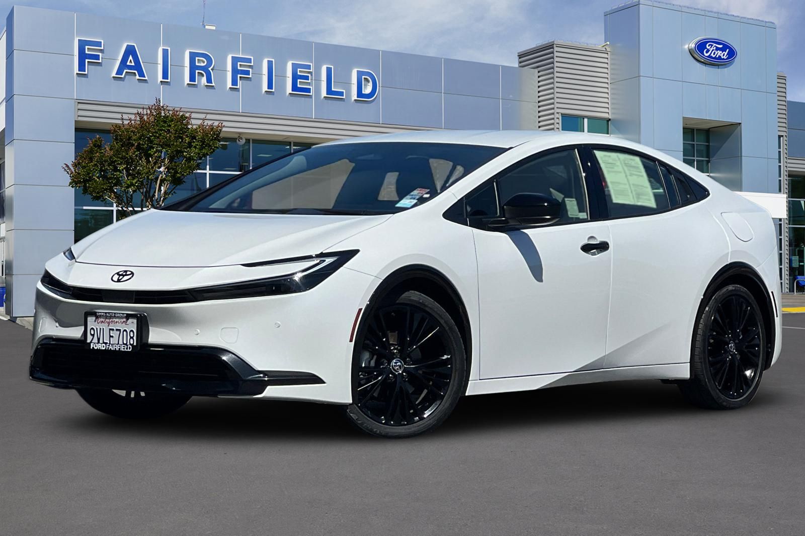 Pearl 2026 Toyota Prius Plug-In Hybrid Hatchback Front-Wheel Drive Continuously Variable Transmission