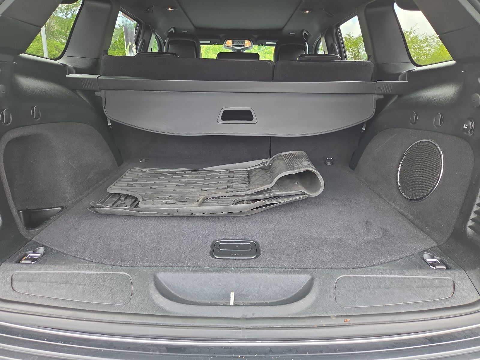 used 2020 Jeep Grand Cherokee car, priced at $19,859