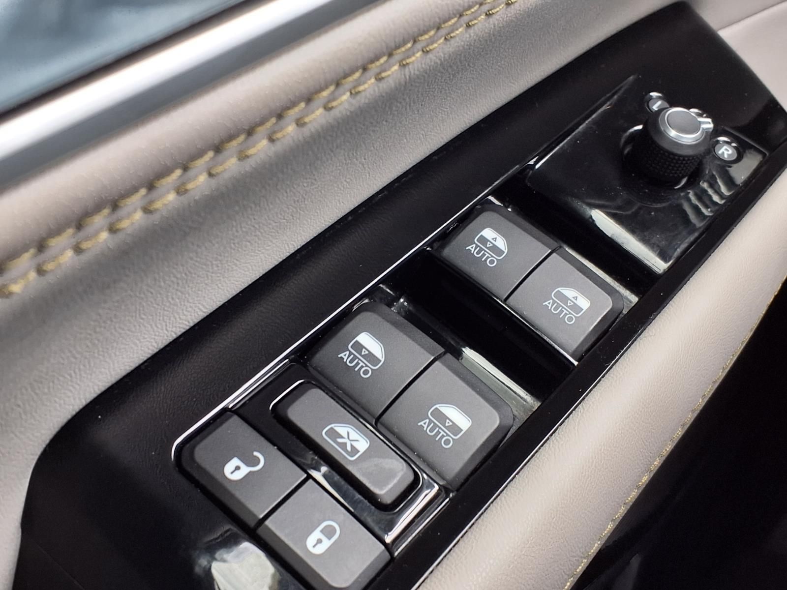 2022 Jeep Wagoneer Series III Black at Victoria Chrysler Dodge Jeep Ram