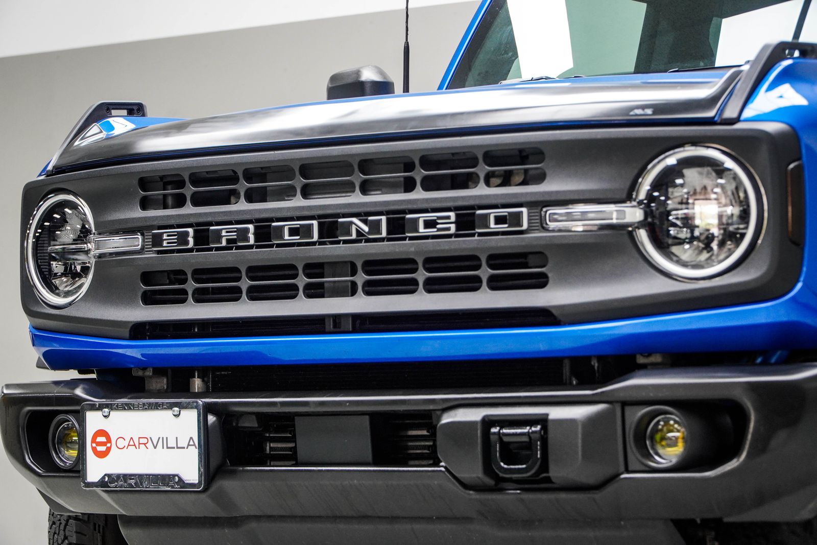 View vehicle photo 2