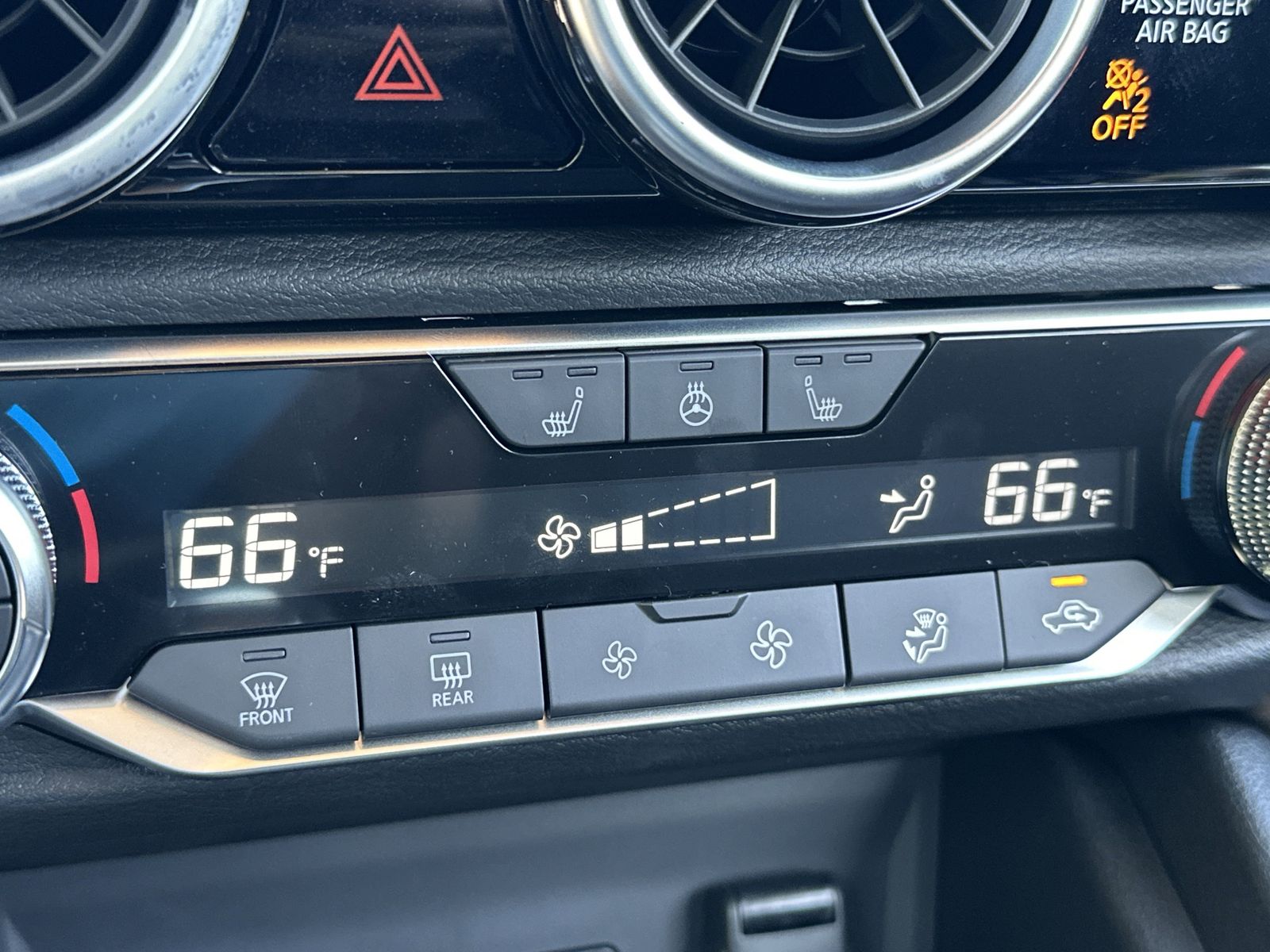 2025 Nissan Sentra SV photo 9