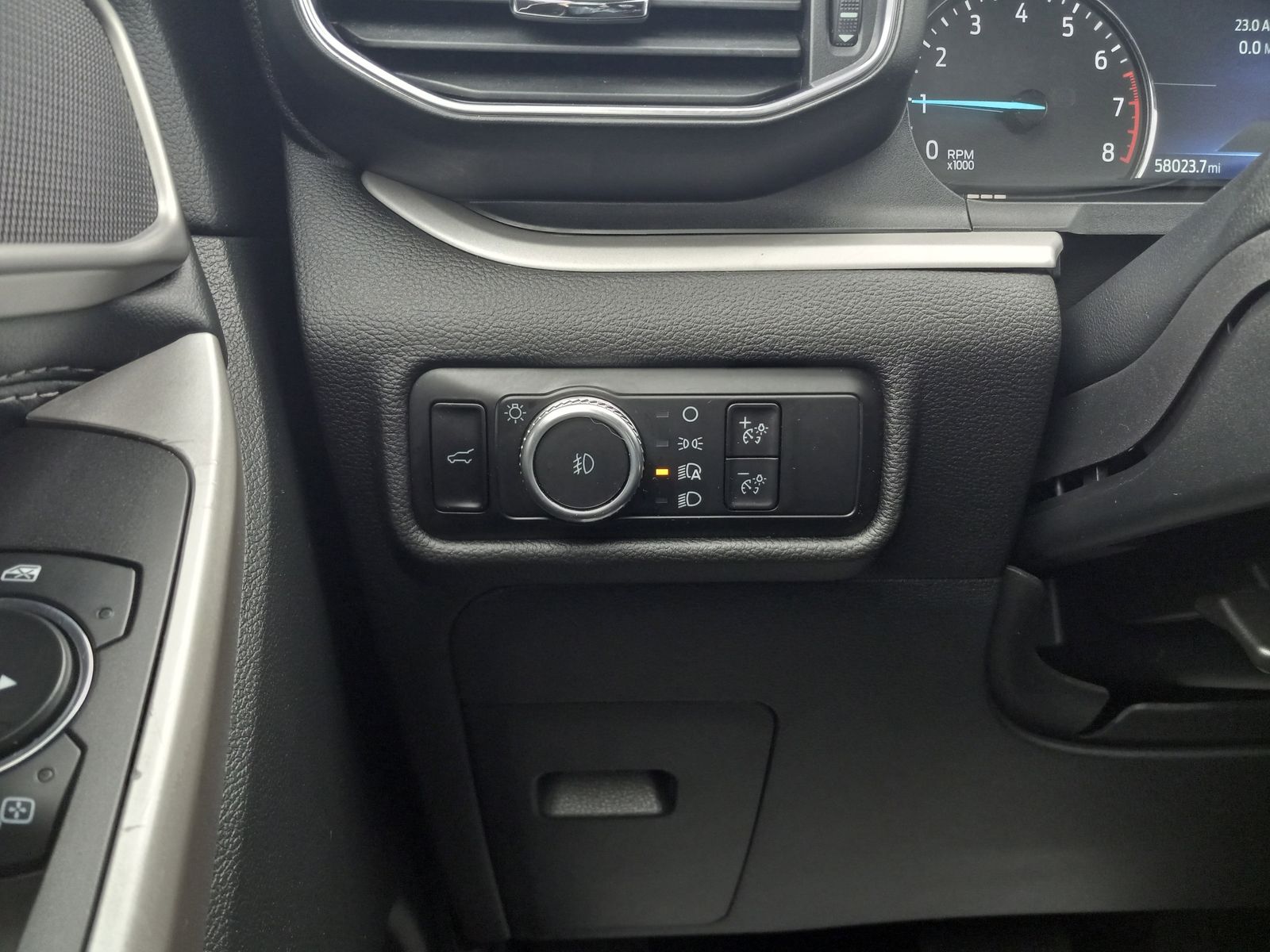2023 Ford Explorer image 27