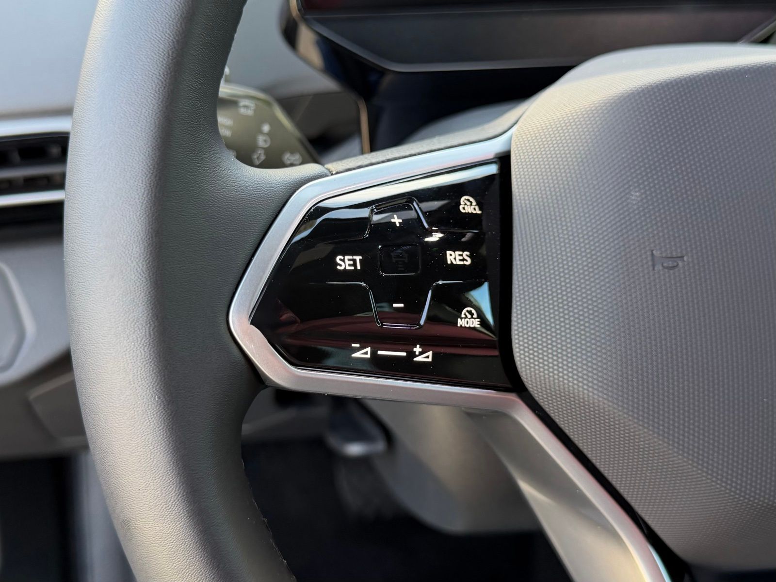 2026 Volkswagen ID.4 PRO - Photo 18