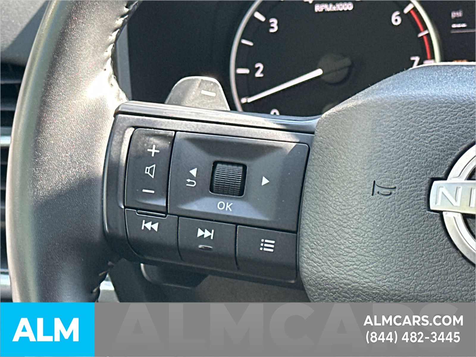 Used 2025 Gray Nissan SV image 17