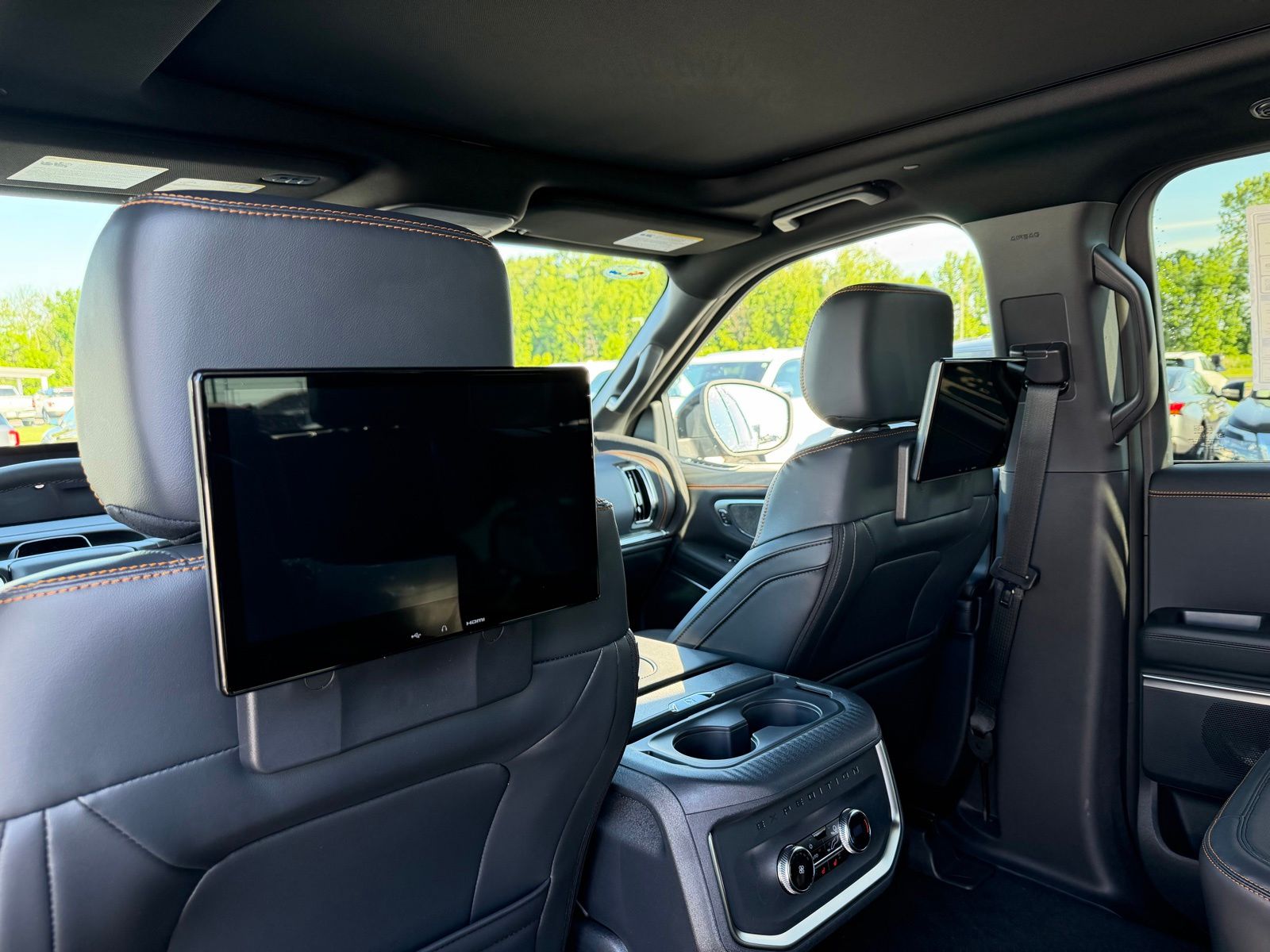 2026 Ford Expedition image 15