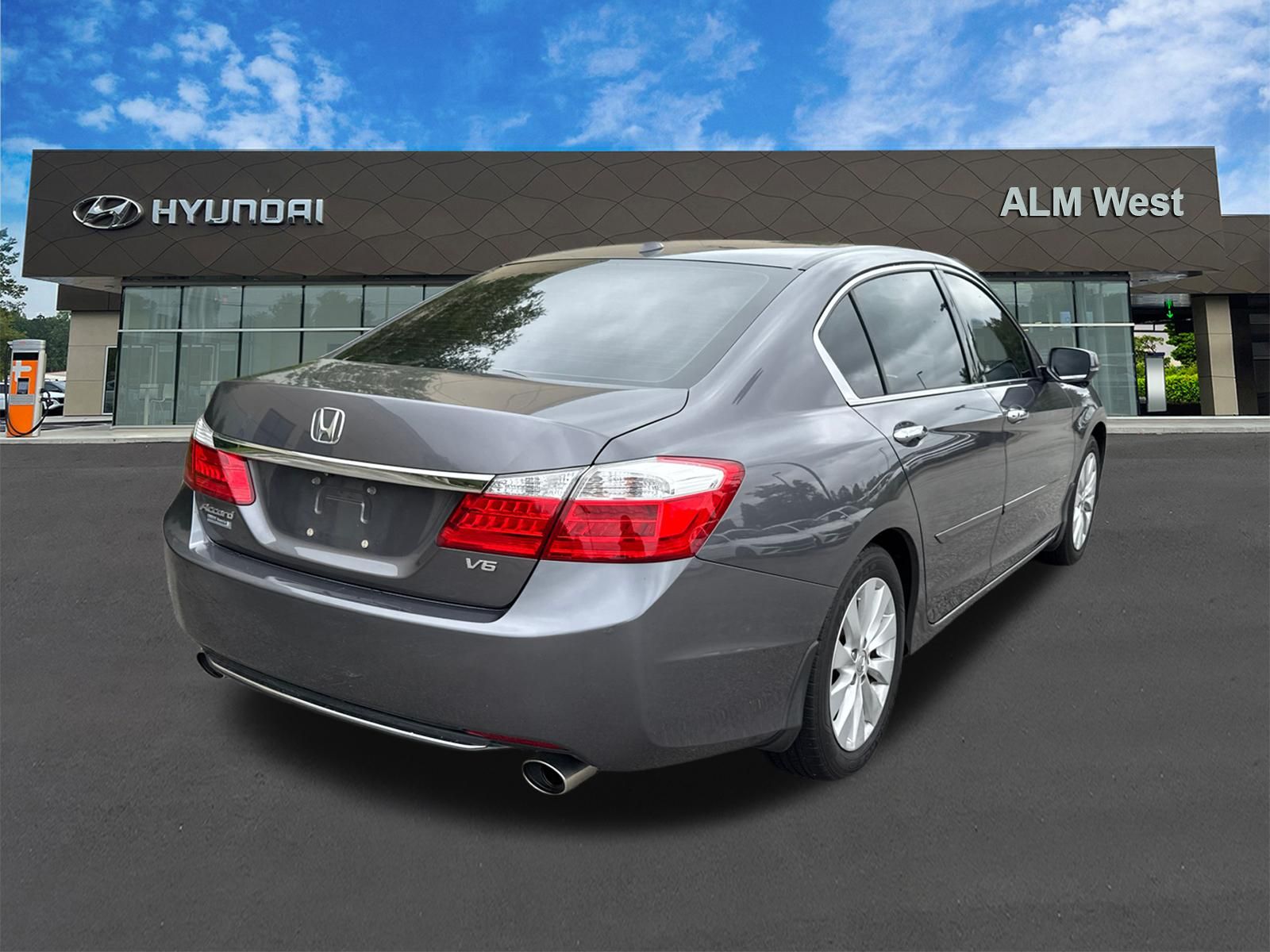Used 2015  Honda EX-L image 5
