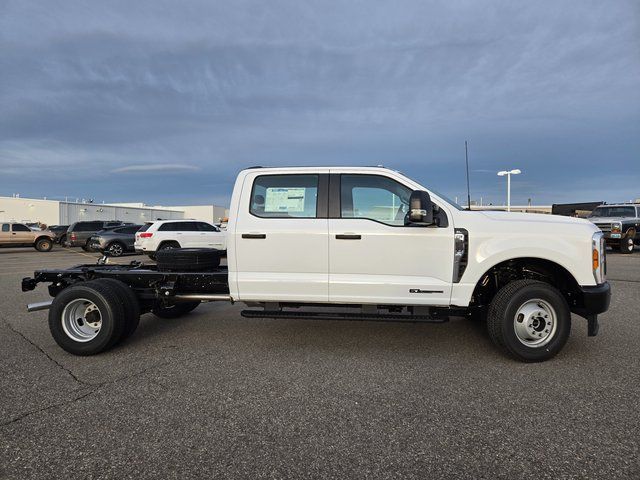 2026 Ford F-350SD thumbnail 3