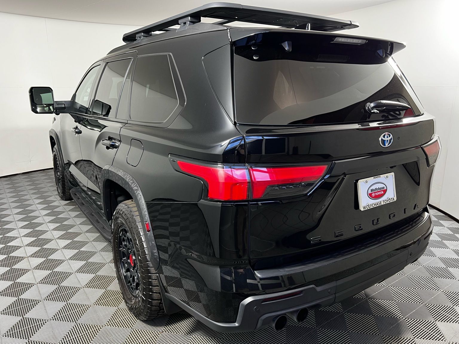 Thumbnail: 2023 Toyota Sequoia - 7