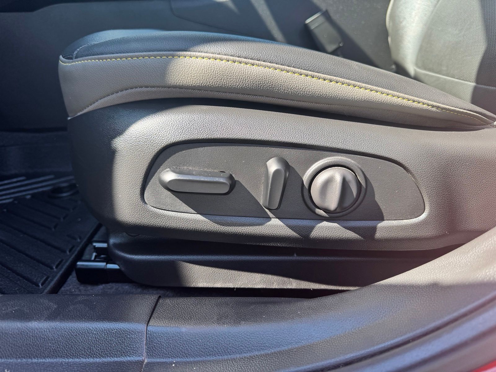 Used 2024 Chevrolet Trax SUV