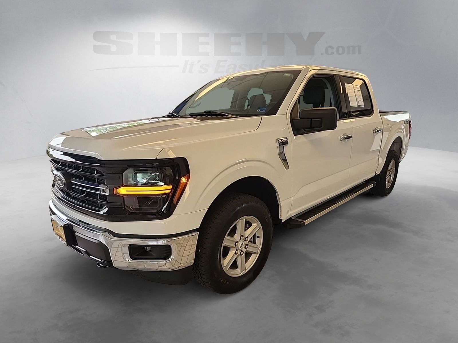 Used 2025 Oxford White Ford XLT image 16