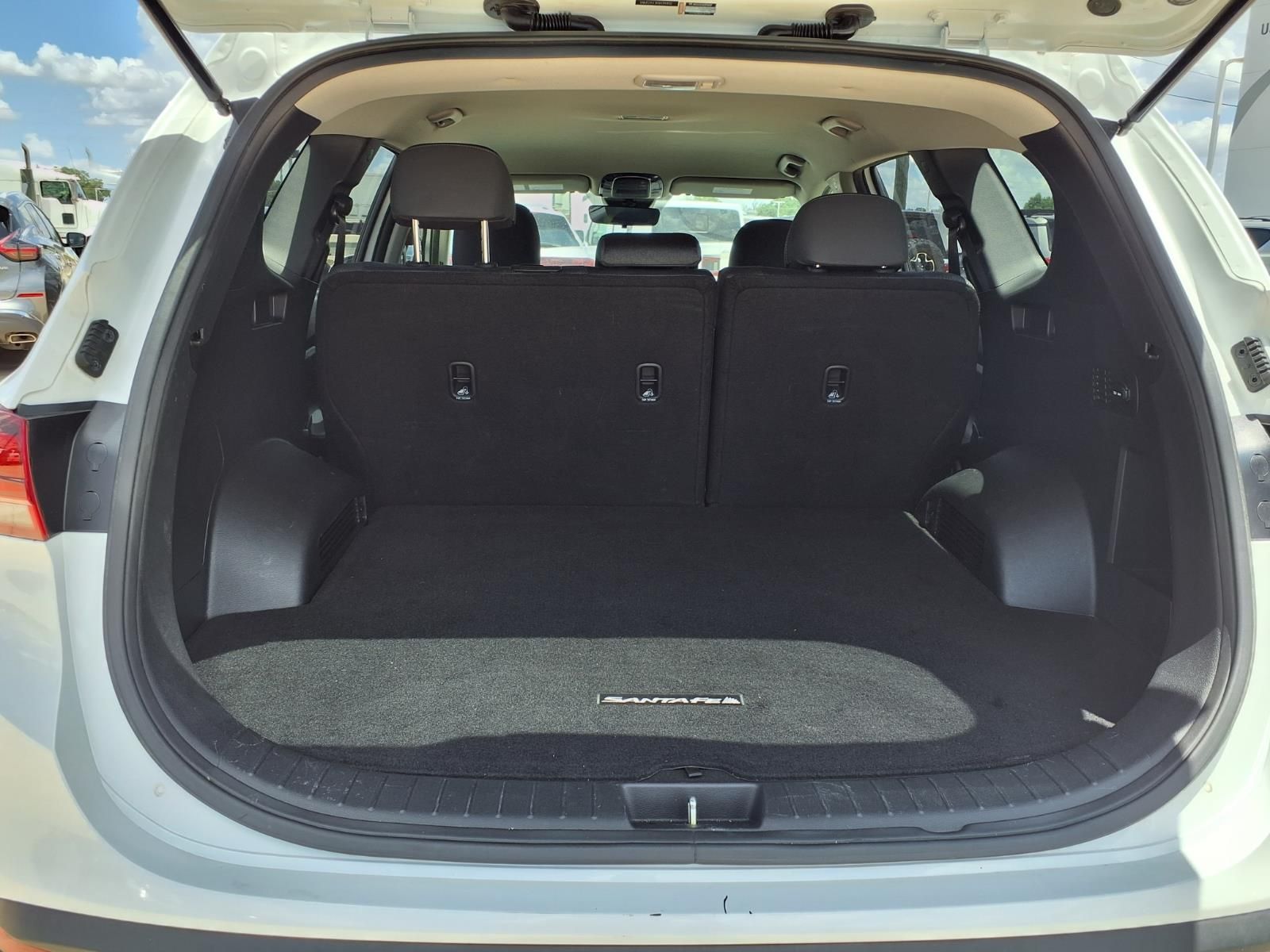 2022 Hyundai Santa Fe SEL - 8