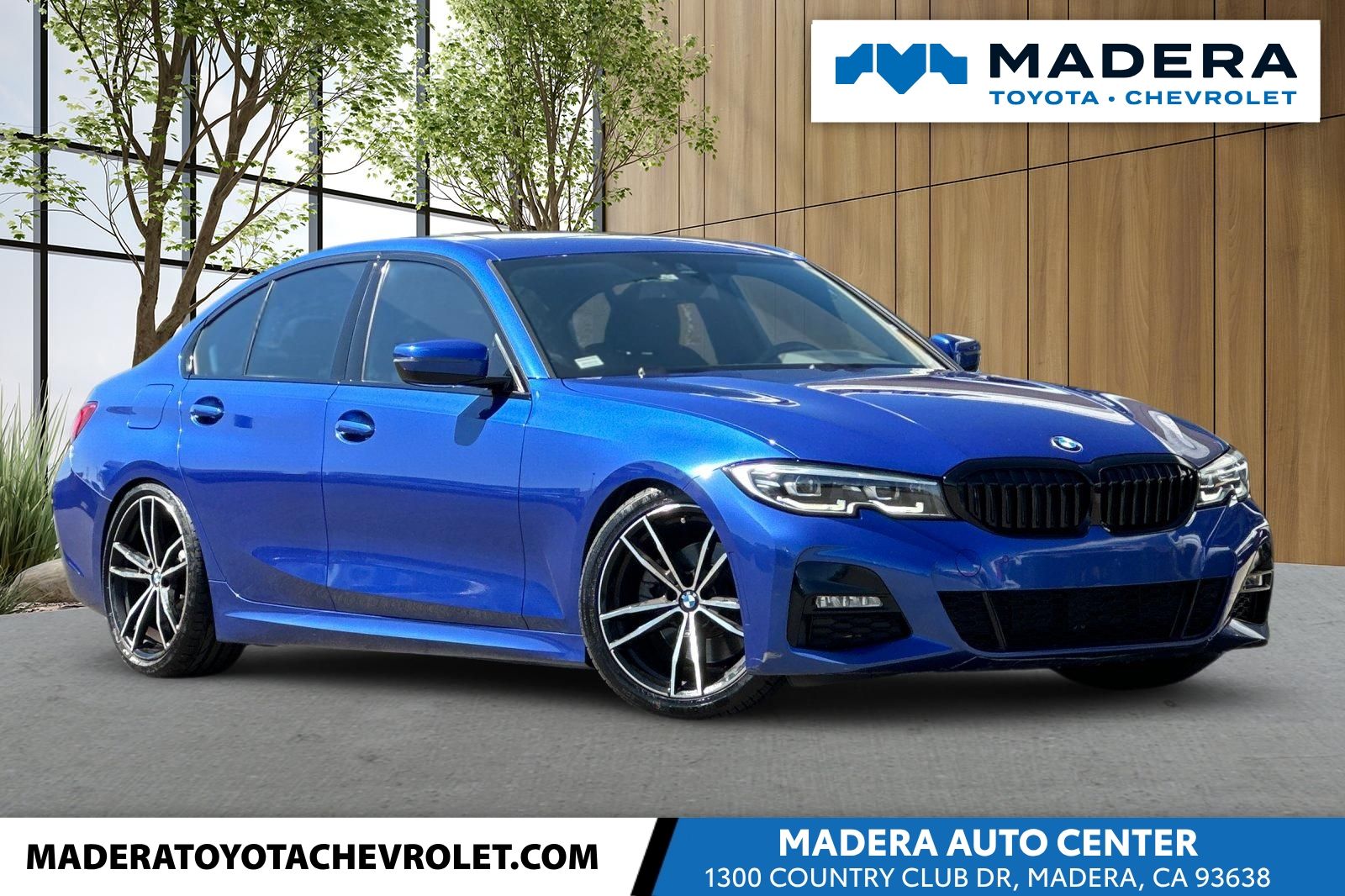 Portimao Blue Metallic 2019 BMW 3 Series 330i Sedan RWD Sedan Rear-Wheel Drive 8-Speed Automatic
