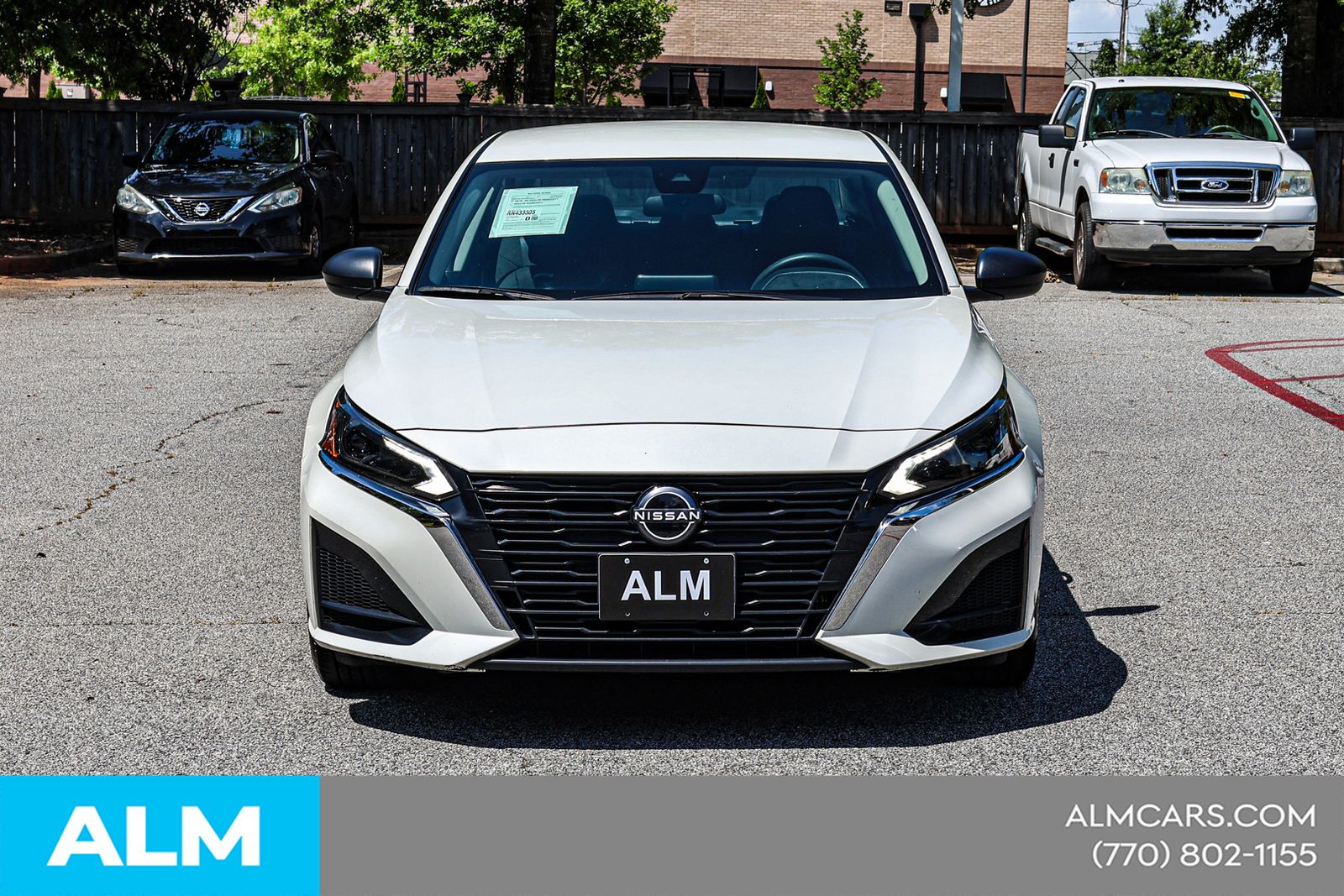 Used 2024 White Nissan 2.5 SV image 11