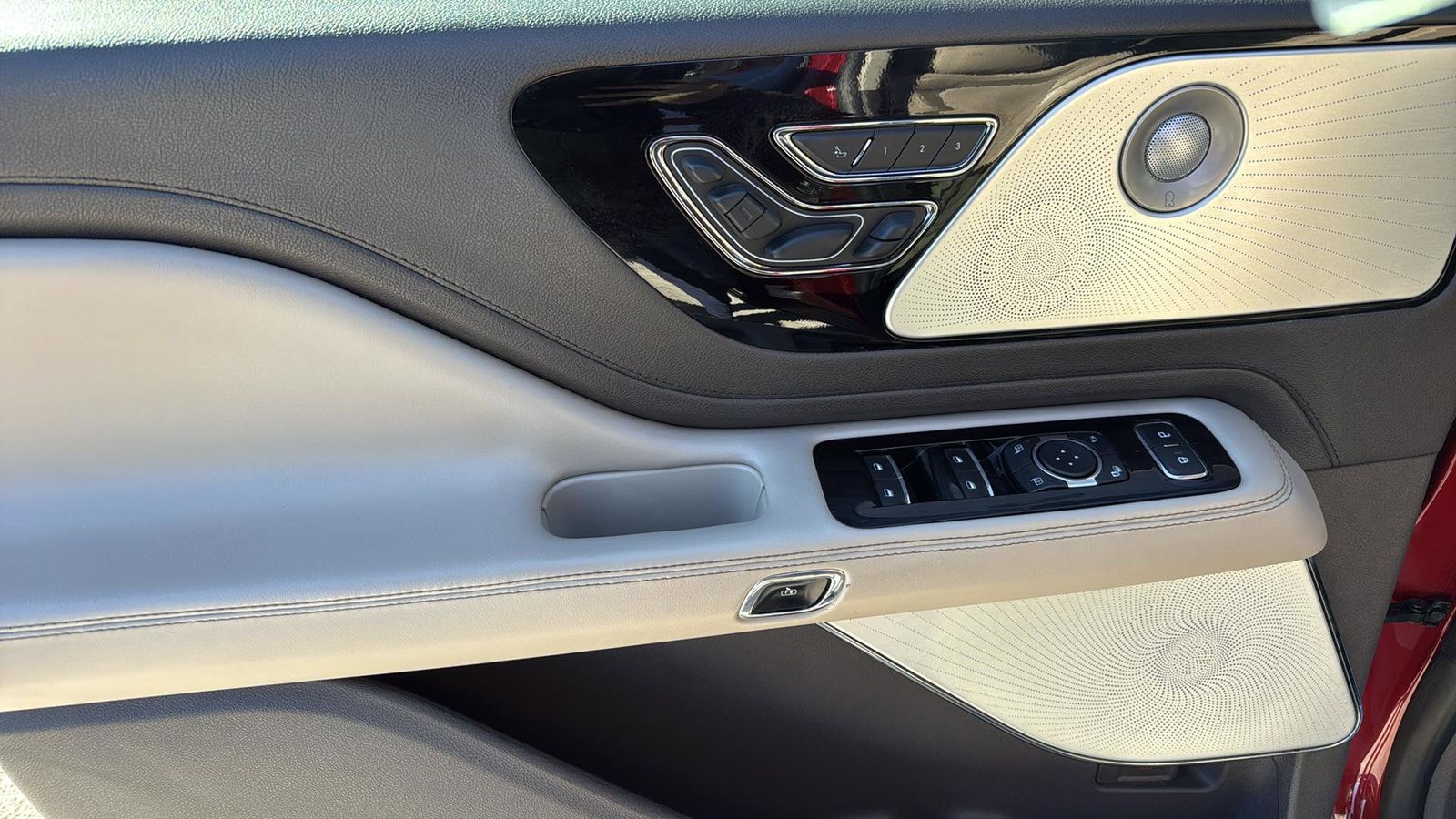 Used Car 2020 Lincoln Aviator  Reserve For Sale Under $30,000 In Austin, Texas