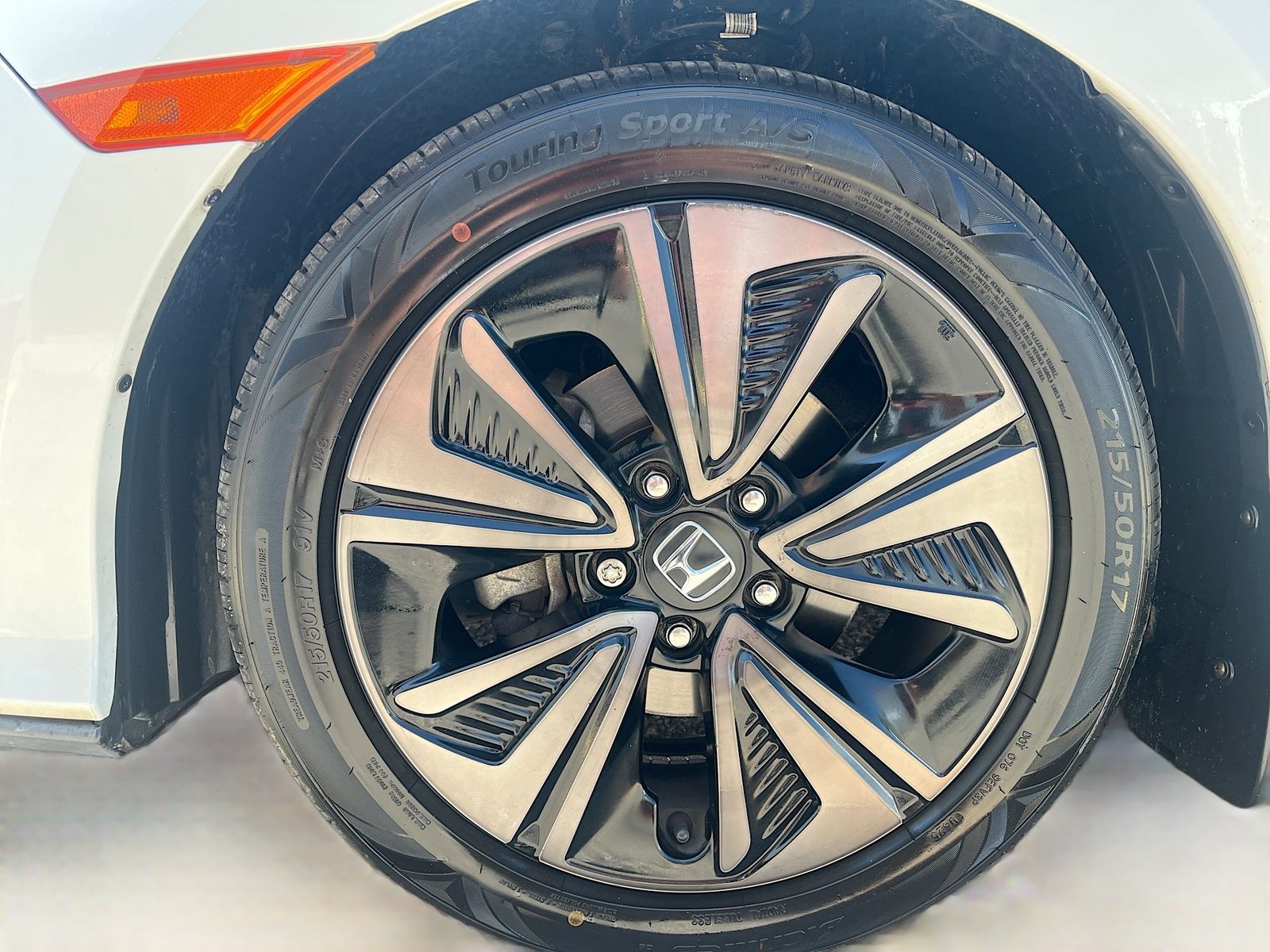 Used 2018  Honda EX image 30