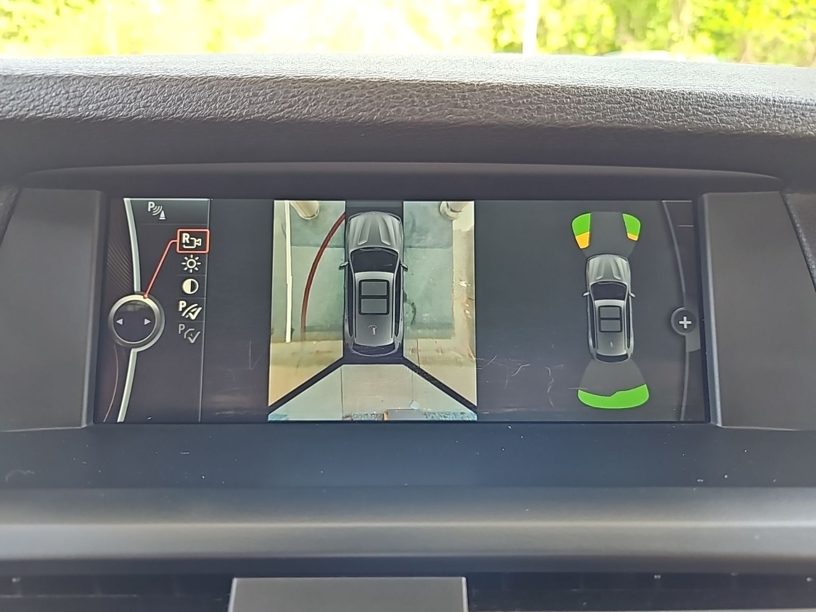 Used 2011 Silver BMW xDrive28i image 21