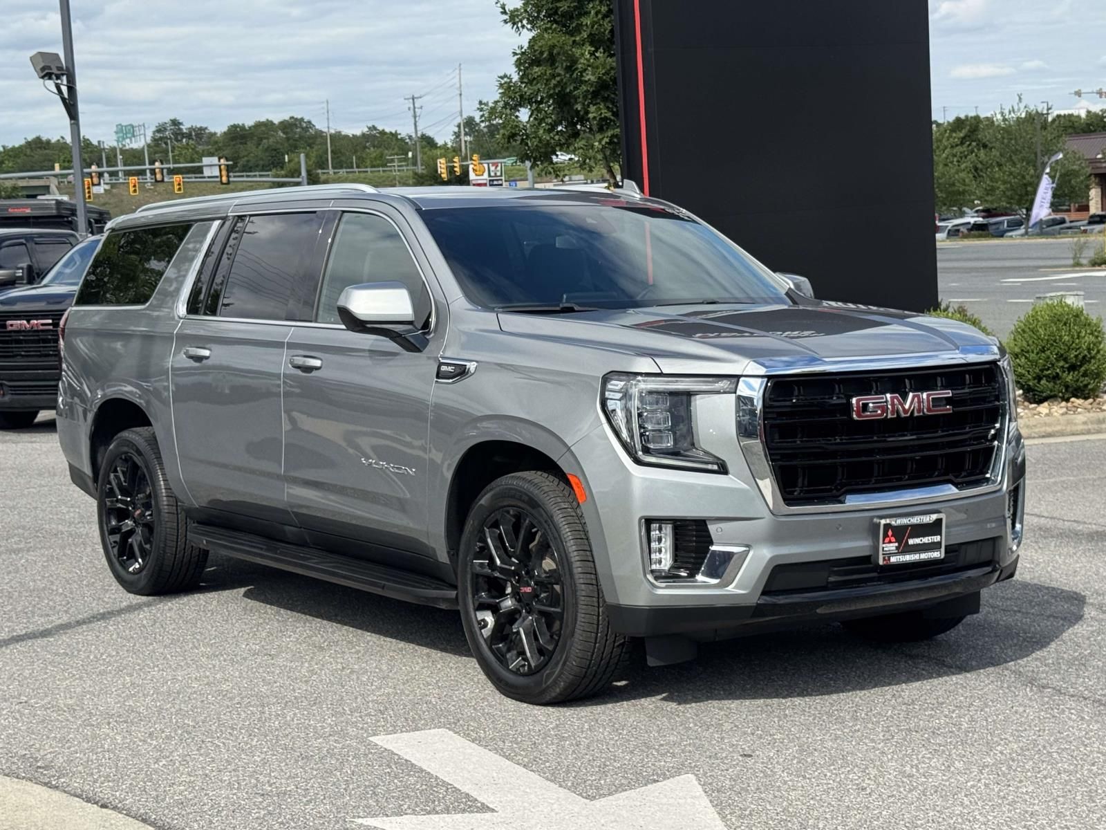 2023 GMC Yukon XL SLE 4WD