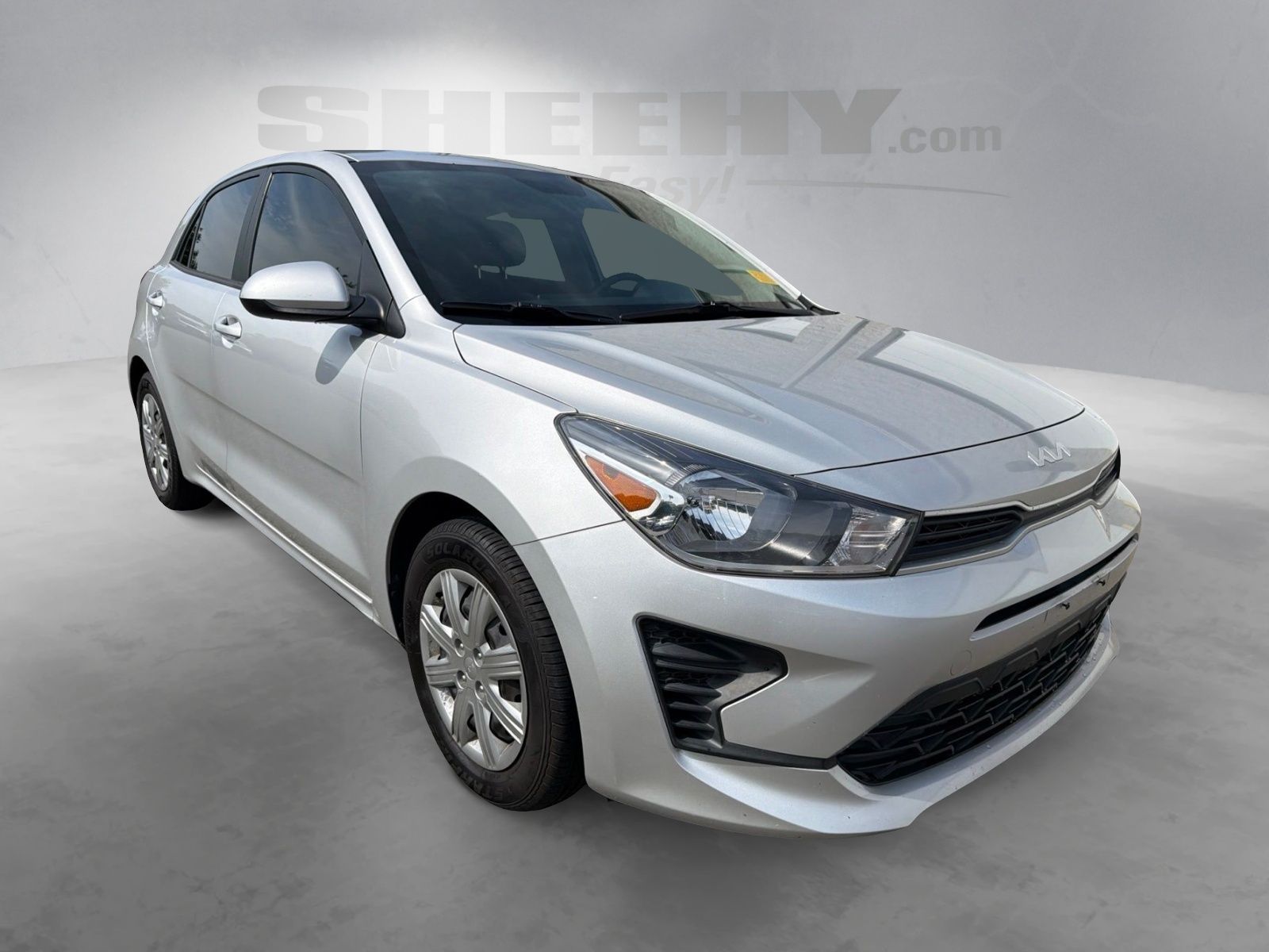 Used 2022 Silky Silver Kia S image 2