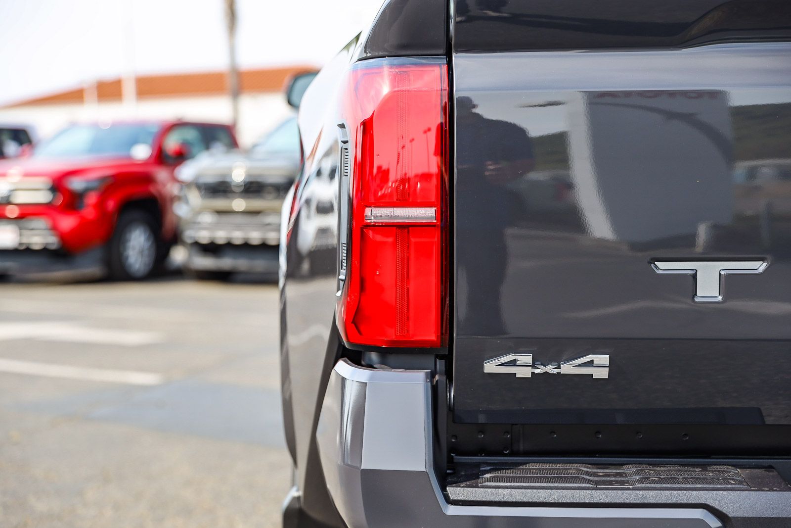 View vehicle photo 7