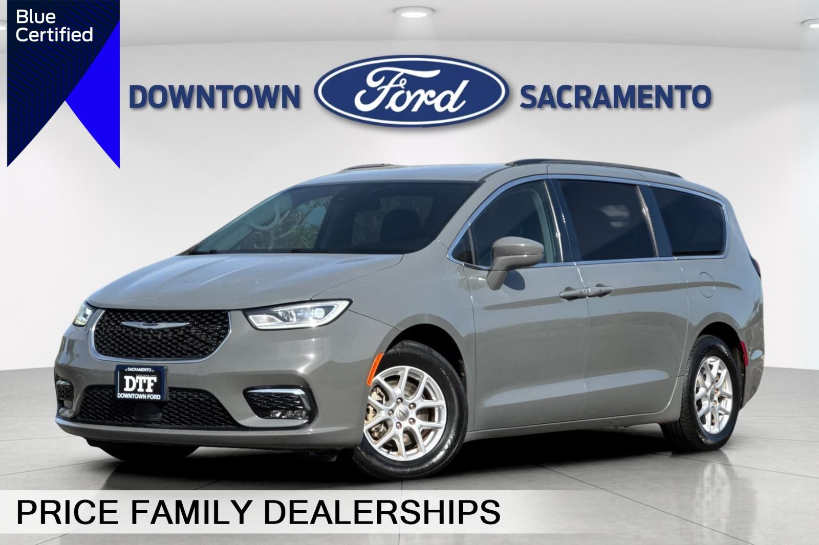 Ceramic Gray Clearcoat 2022 Chrysler Pacifica Minivan Front-Wheel Drive 9-Speed Automatic