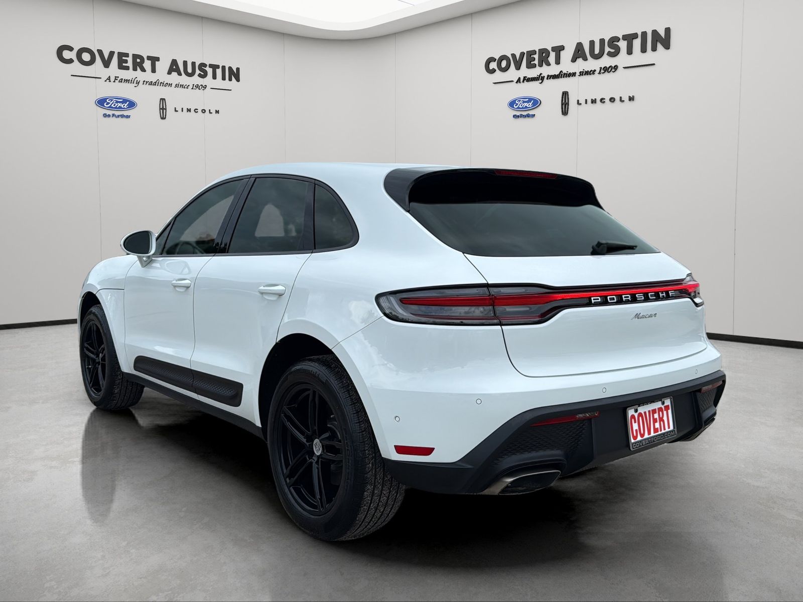 Used 2024 White Porsche Base image 3