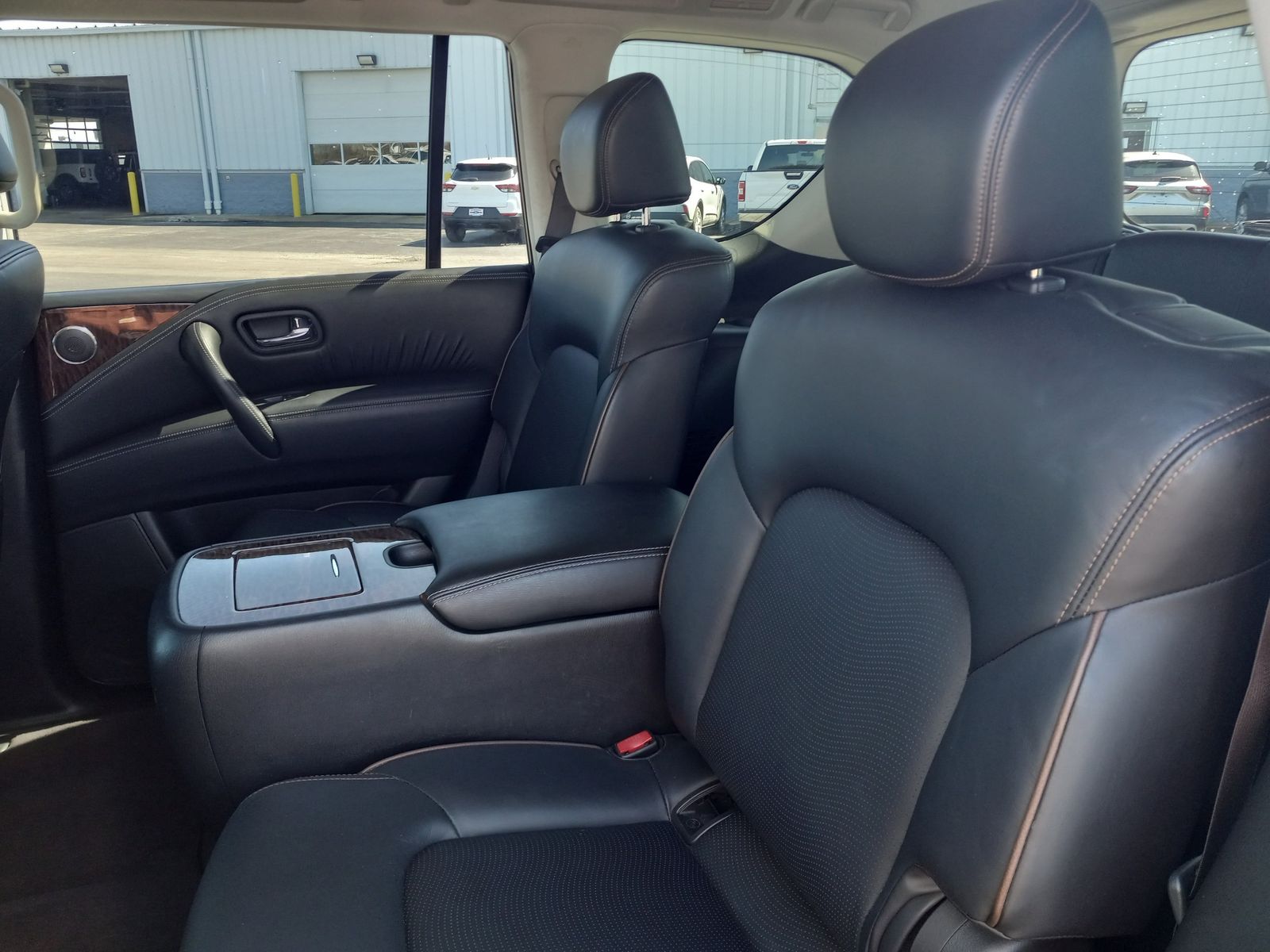 2020 Nissan Armada image 15