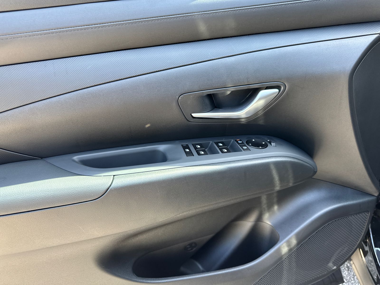 2026 Hyundai Santa Cruz SE photo 10