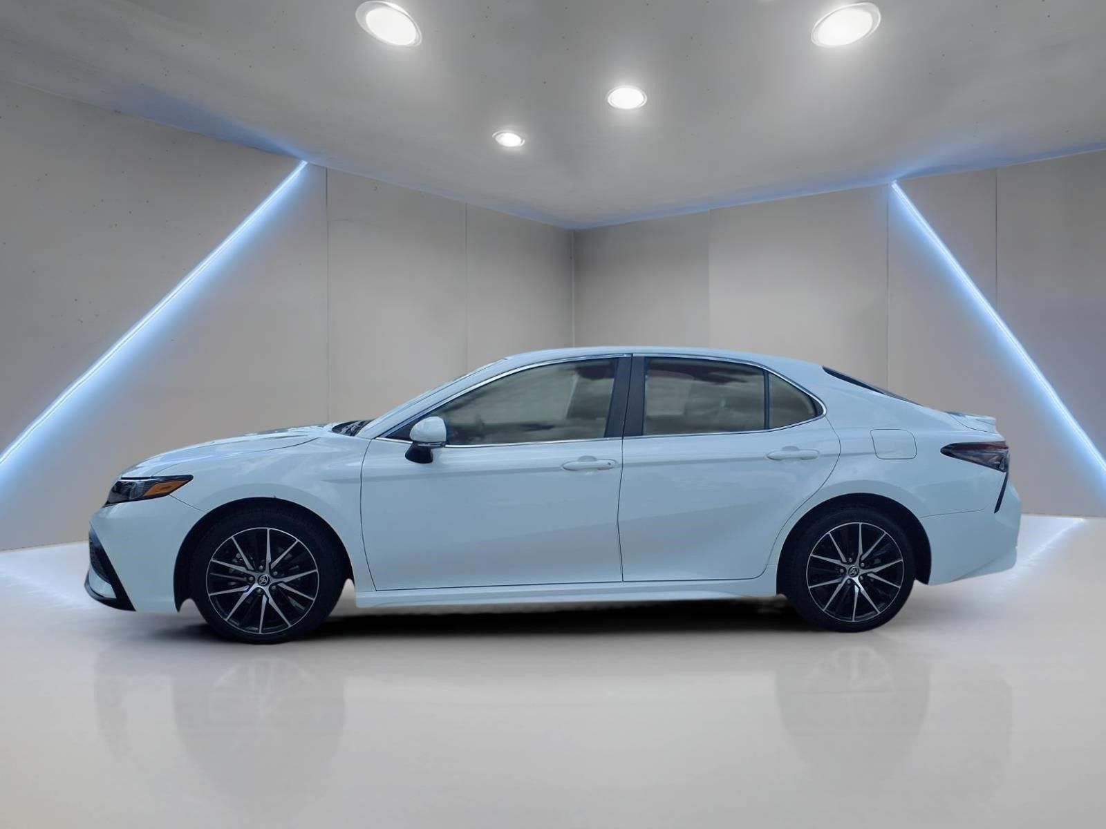 2024 Toyota Camry SE - 8