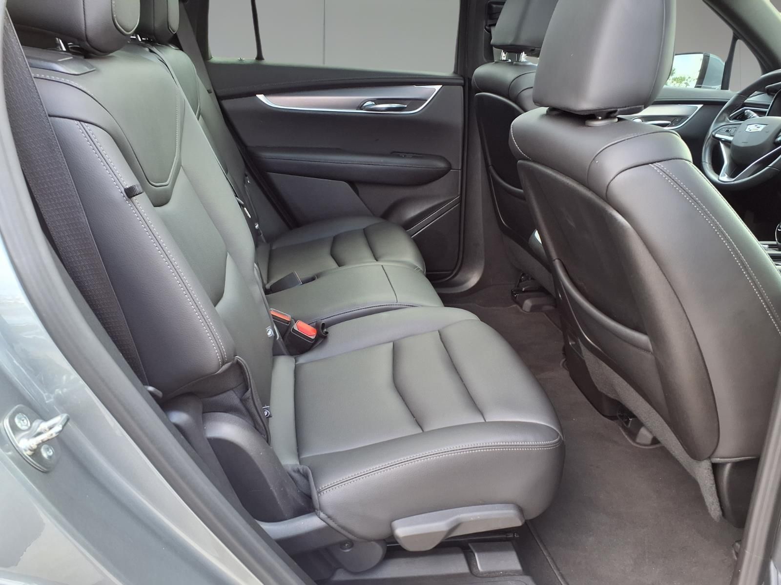2025 Cadillac XT6 Luxury Silver at Bayway Cadillac of The Woodlands